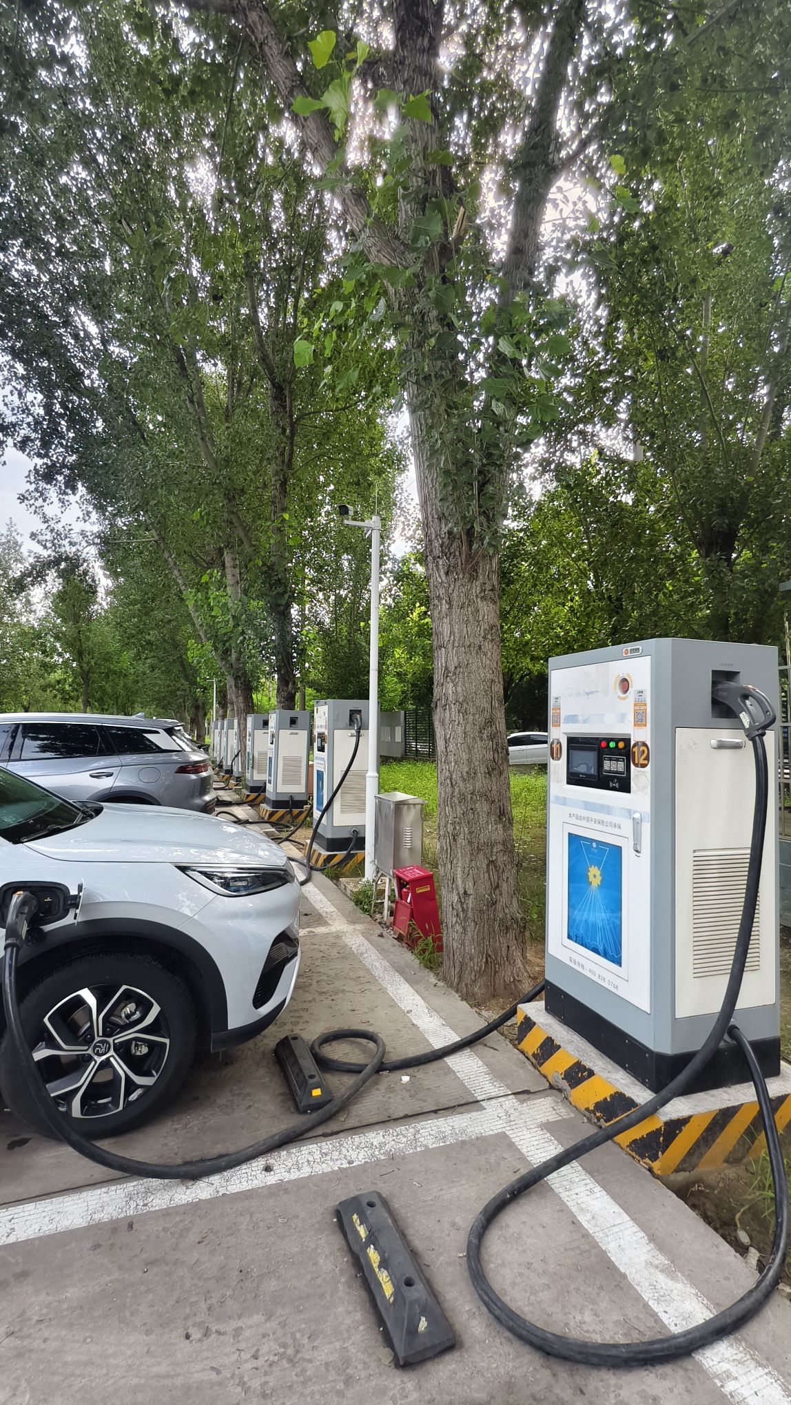 星星充电汽车充电站(星星充电-汇春肖家营花卉基地停车场充电站)