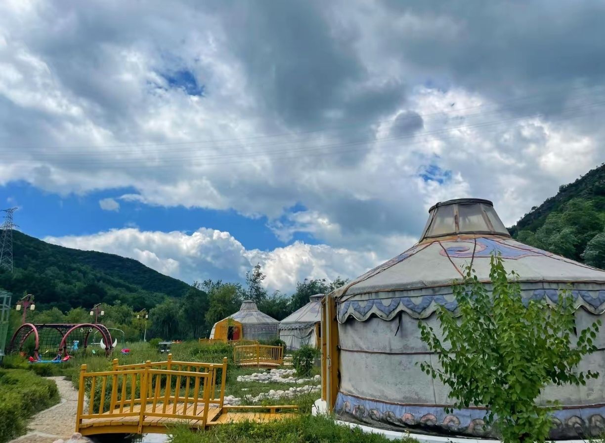 中阳县闹泥湾山庄景区