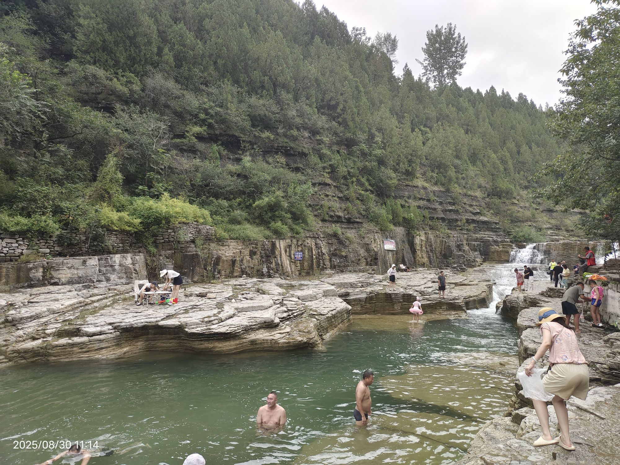 三角地瀑布旅行图片 2