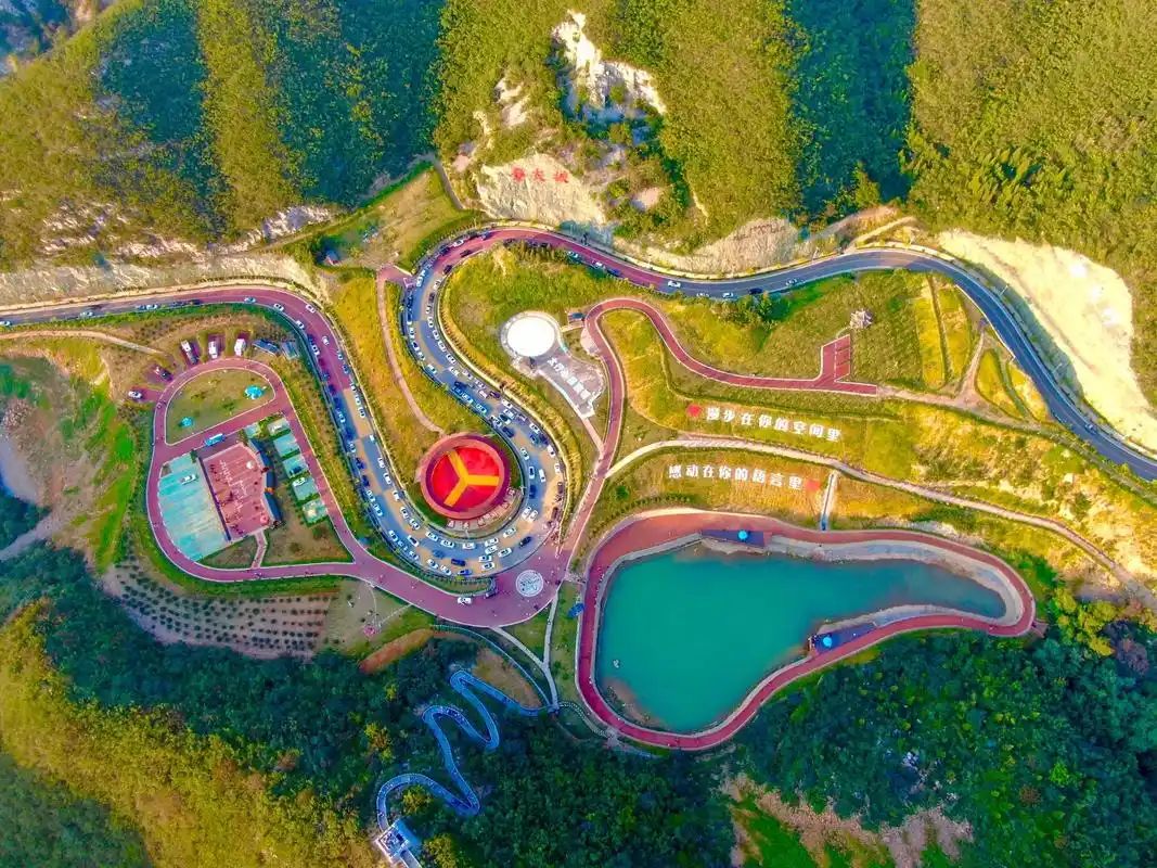 太行一号旅游公路龙鼎湖驿站旅行图片 2