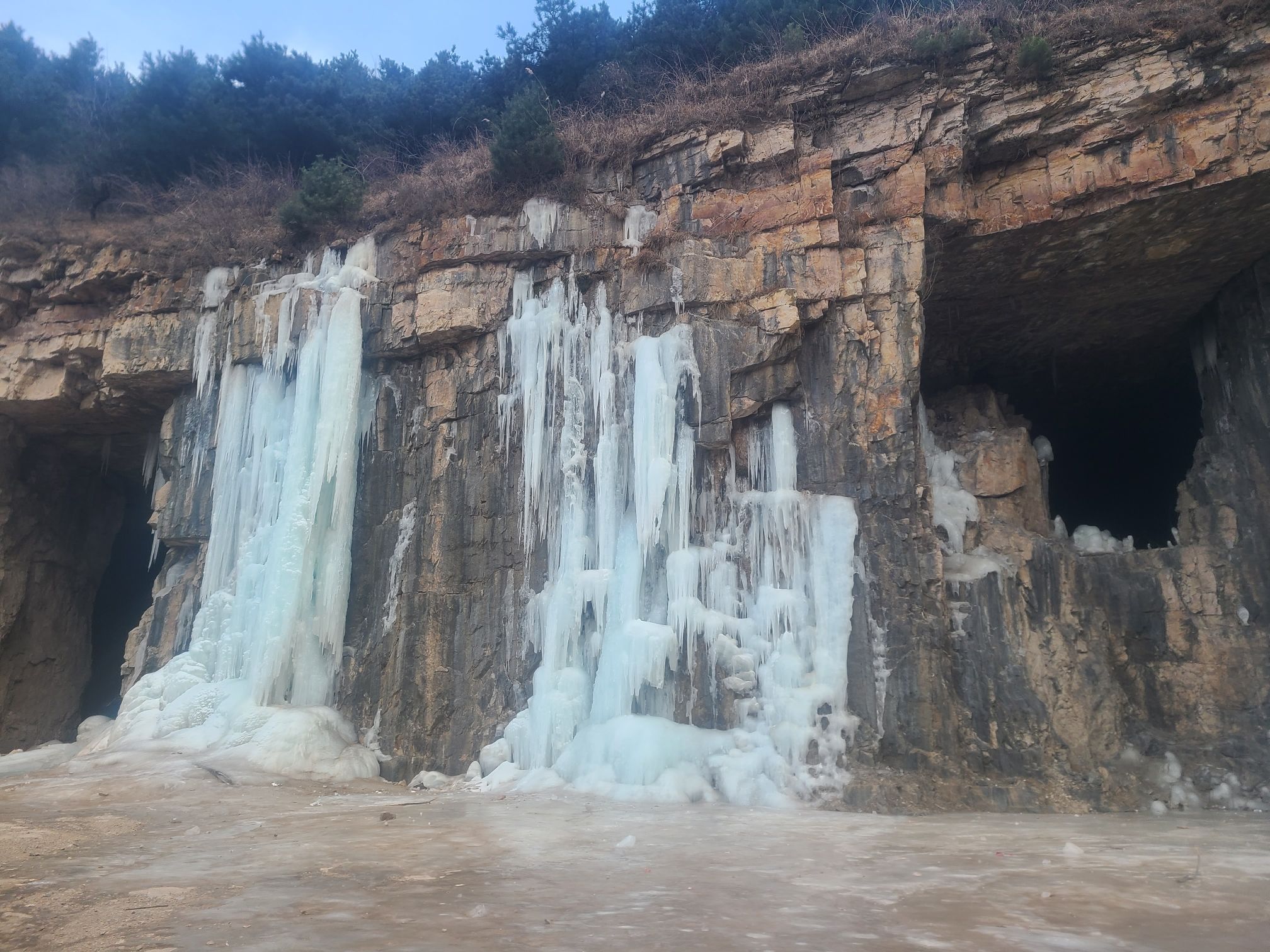 蘑菇洞旅行图片 2
