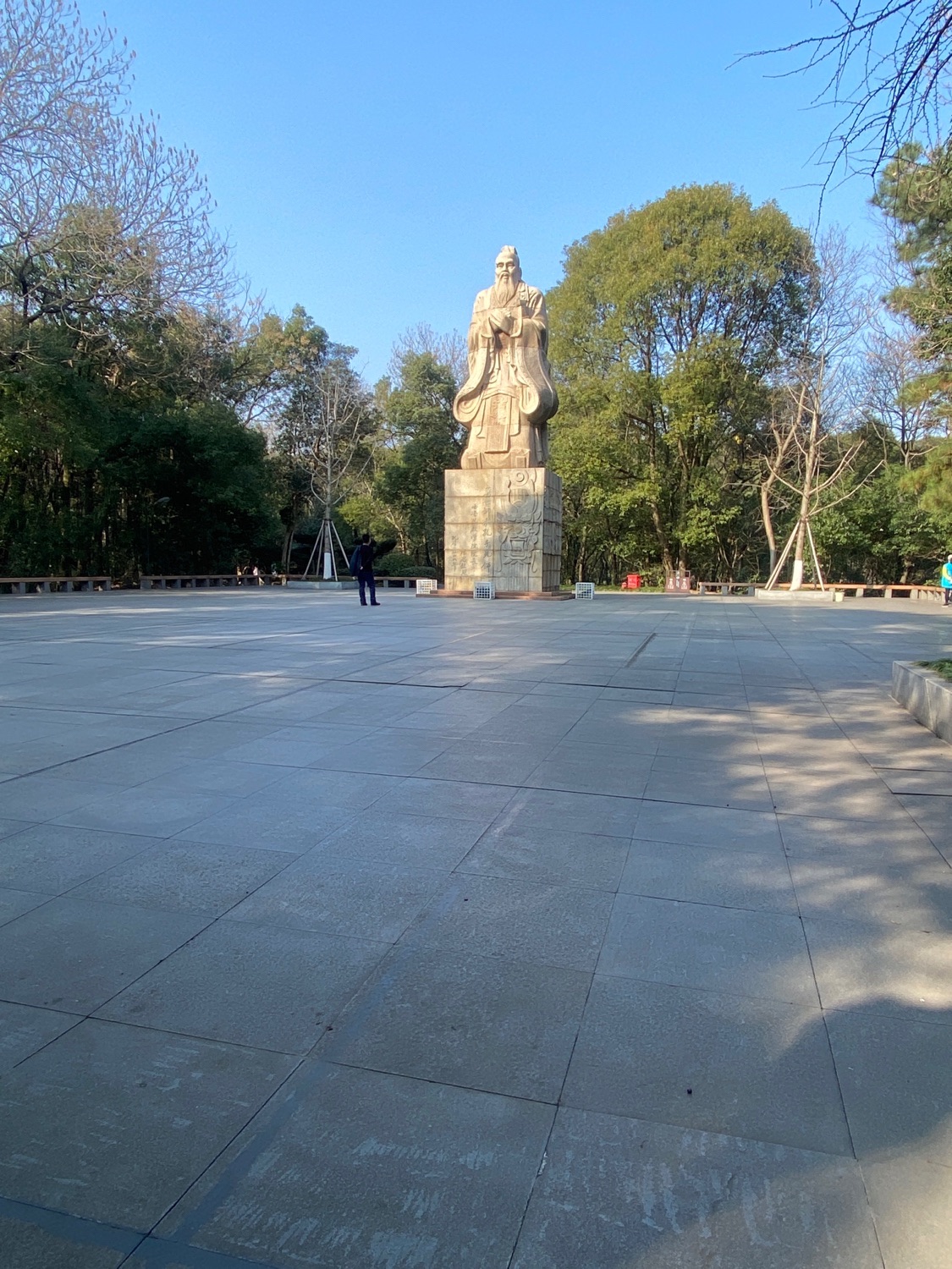 孔圣广场旅行图片 3