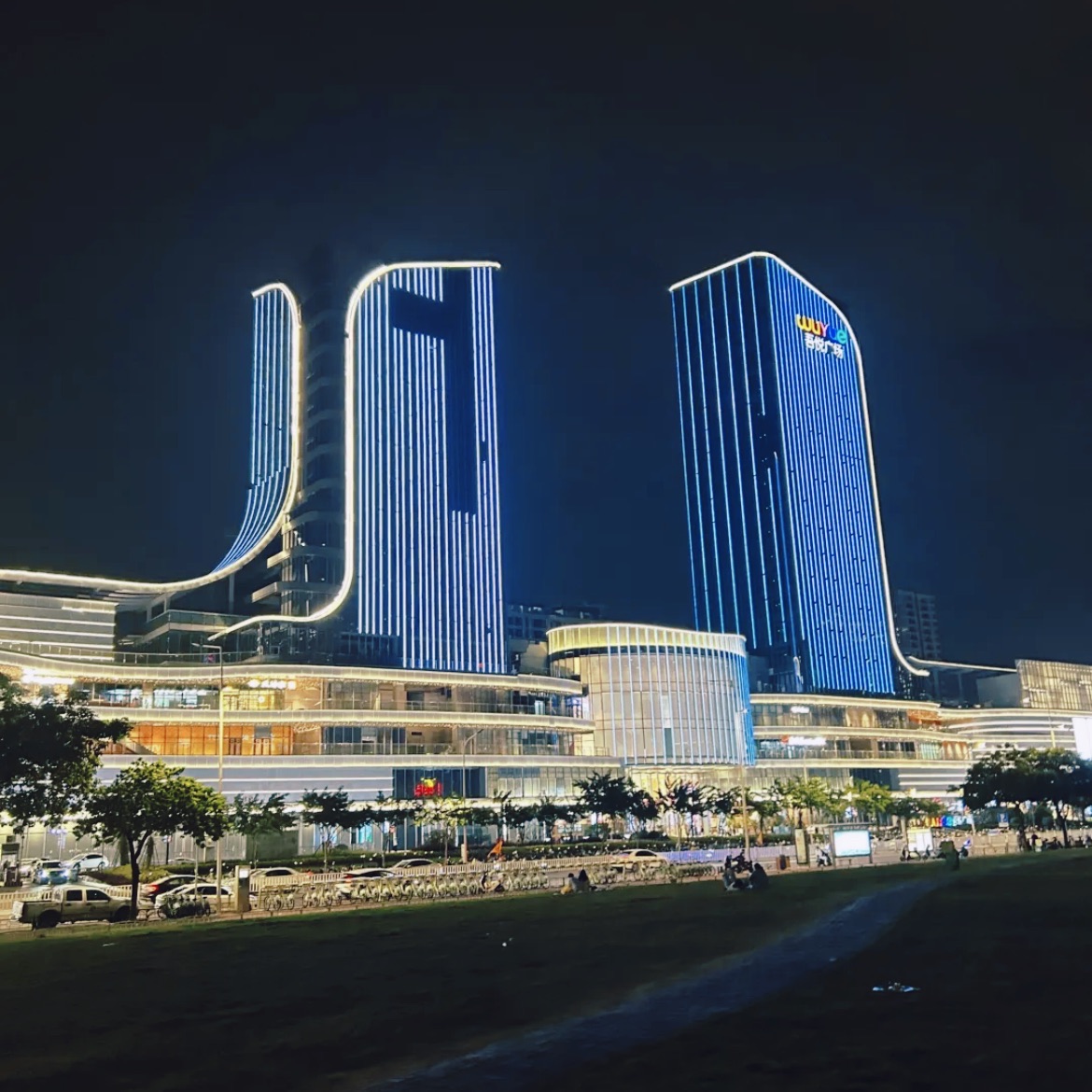 吾悦广场漳州店地下停车场