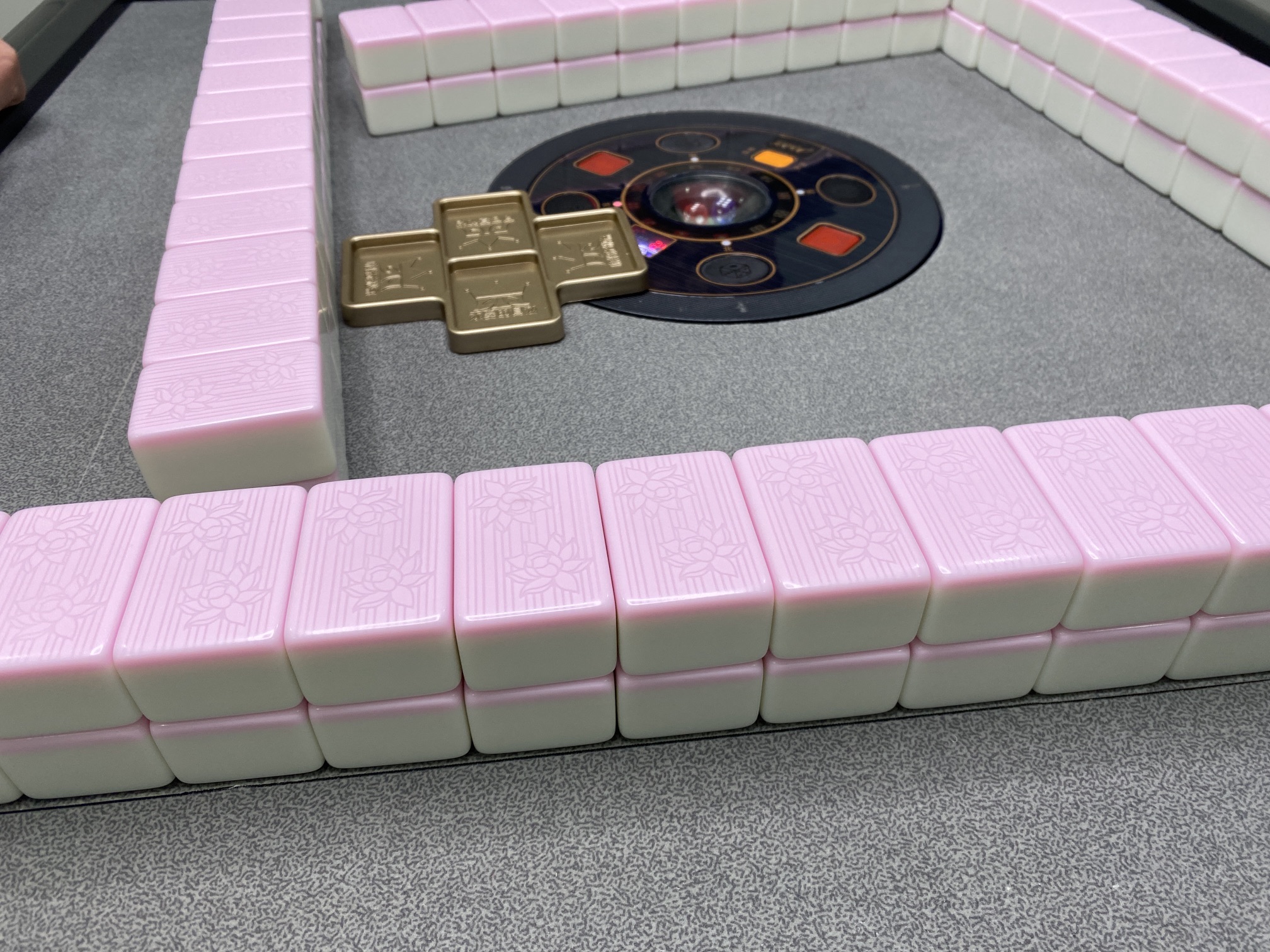 场地封面-等风来24h自助棋牌室(东立天地店)