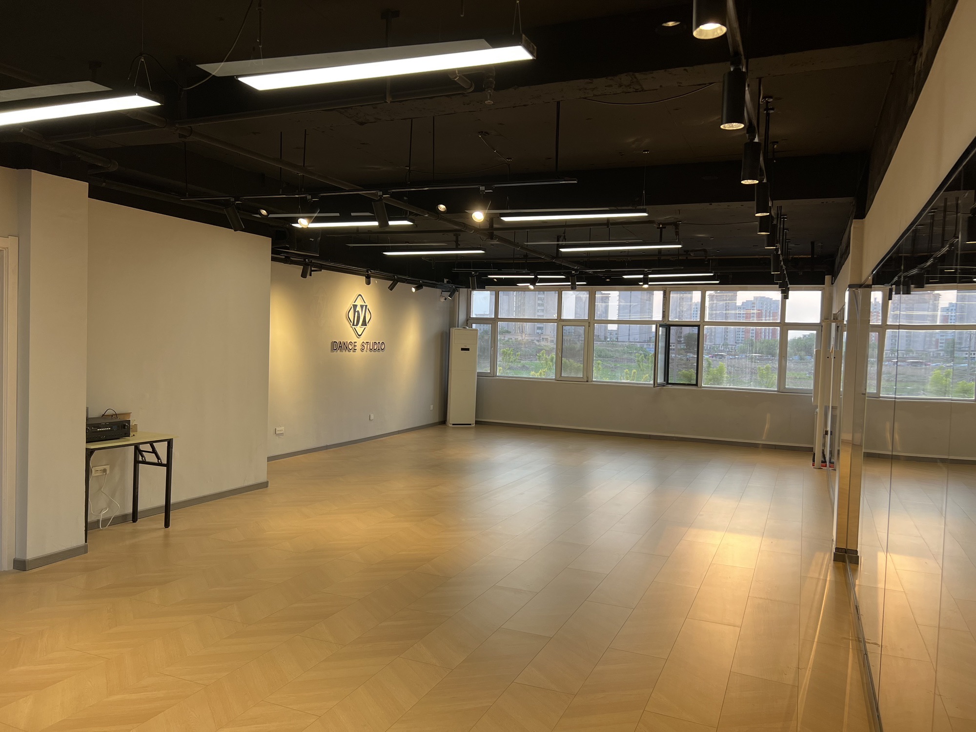 b7 Dance Studio琦舞体育舞蹈健身工作室