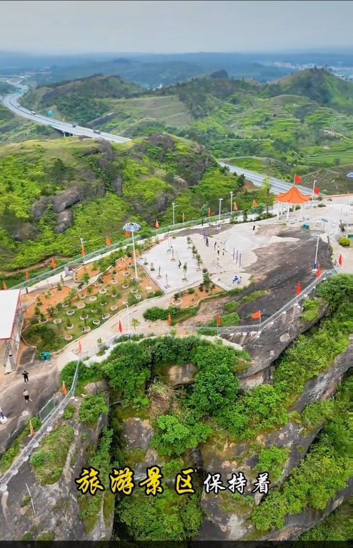 燕子岩峰景区旅行图片 2