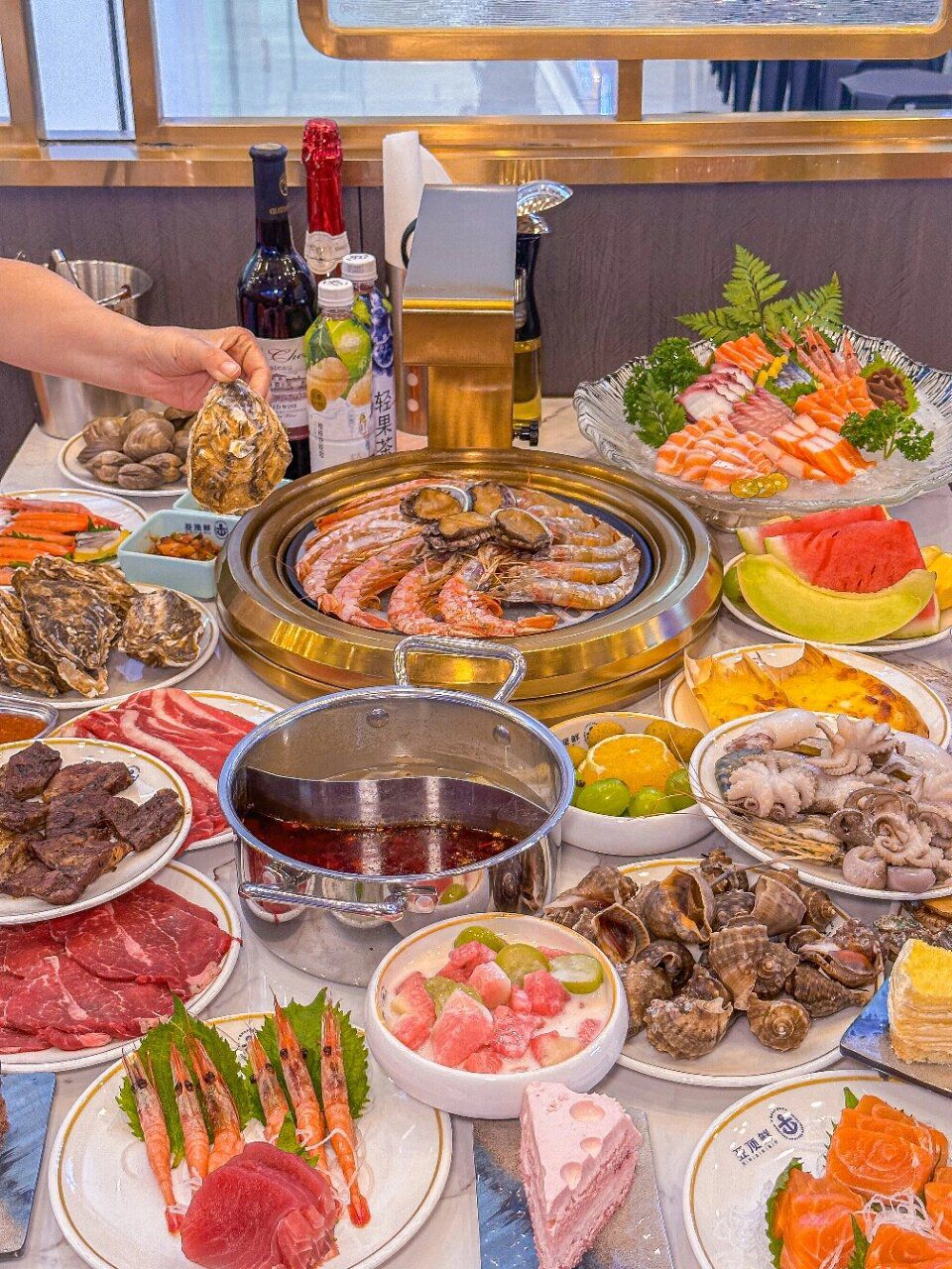筑尔顿欢乐自助餐厅(吾悦广场娄底店)