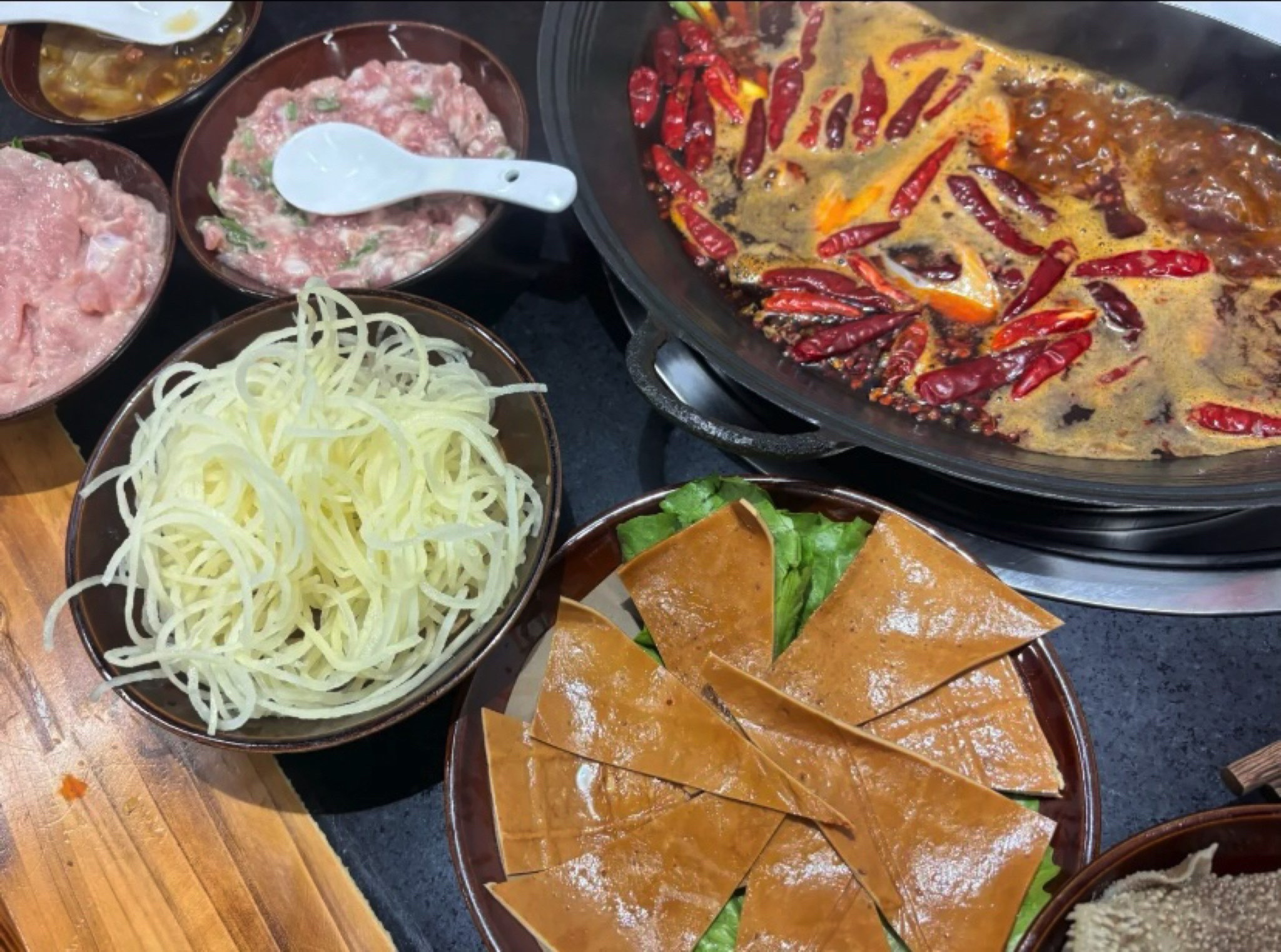 谭记重庆老火锅(南平路店)