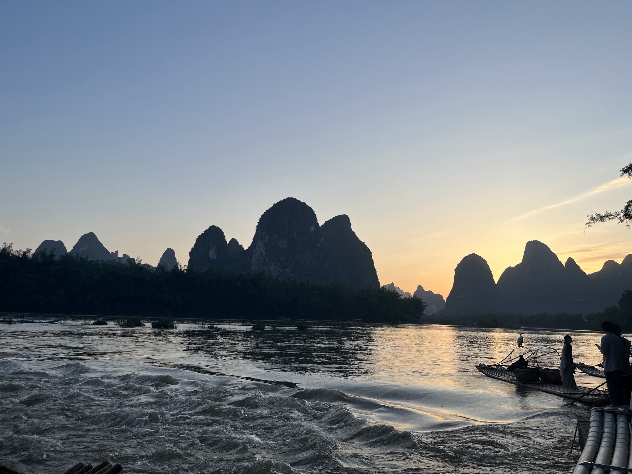 网红鸬鹚老爷爷打卡地旅行图片 1