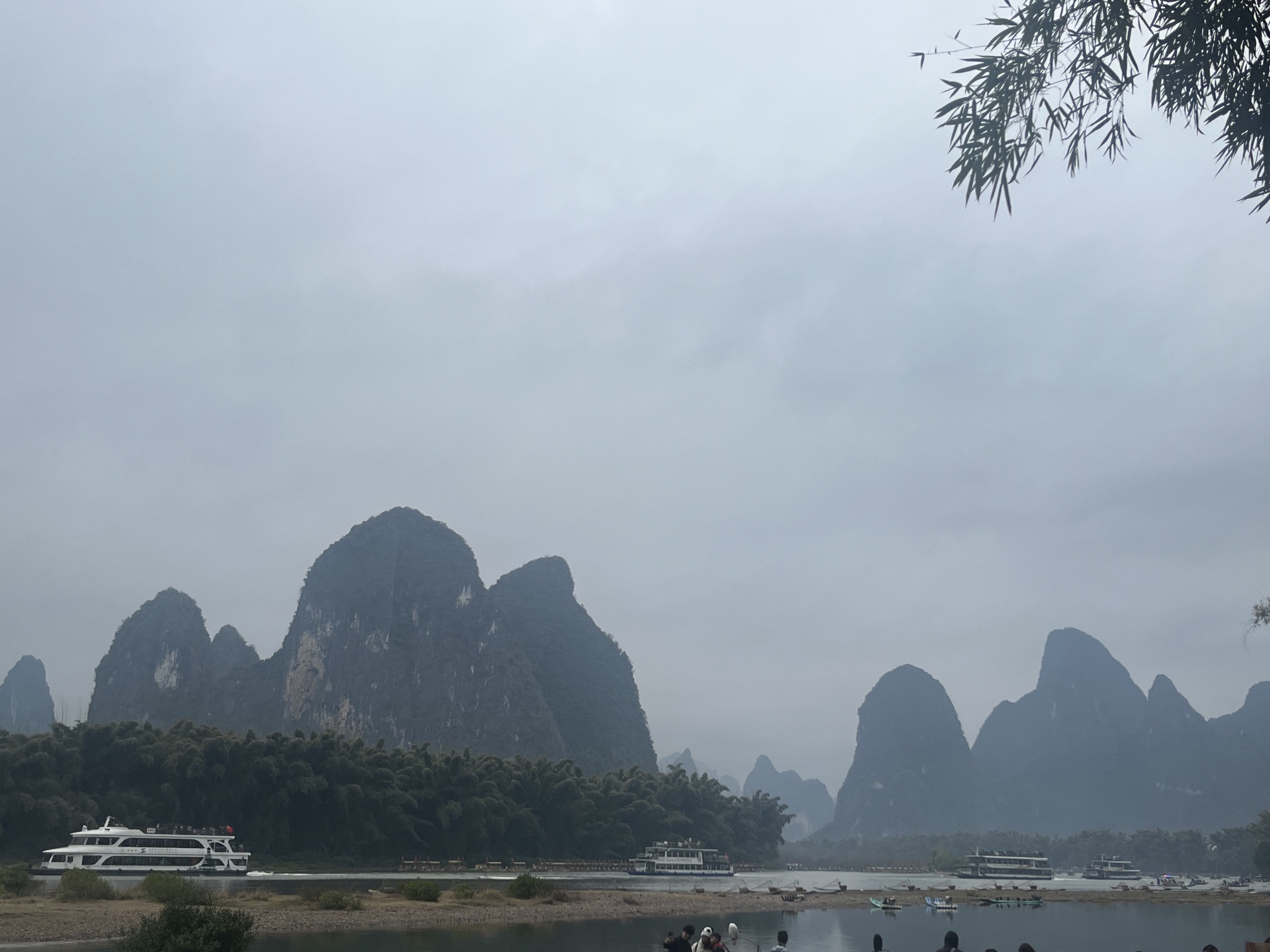 网红鸬鹚老爷爷打卡地旅行图片 3