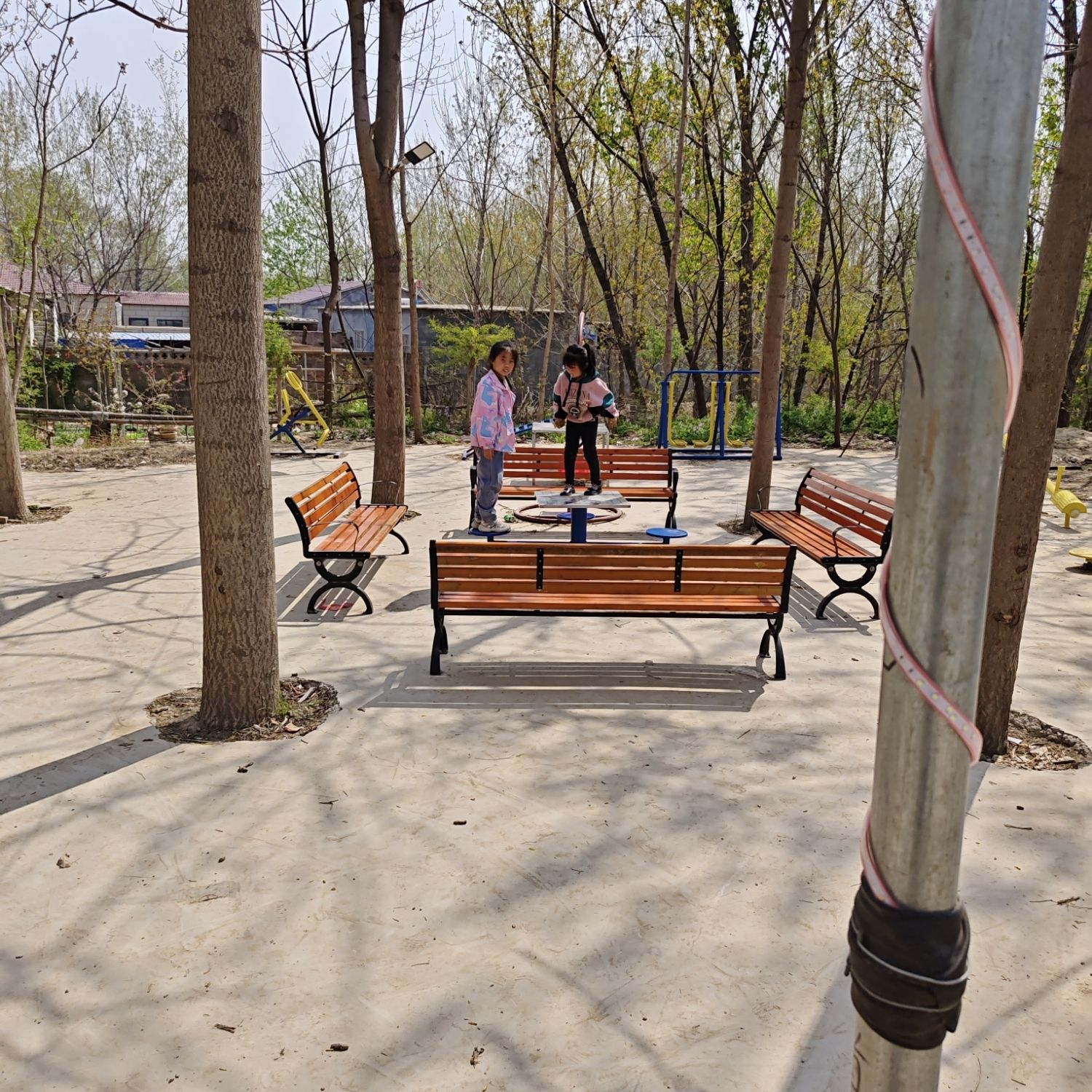 索南村爱心广场旅行图片 3