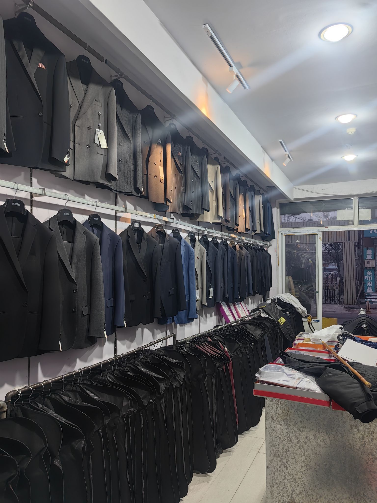 唐山路南小富职业装定制店