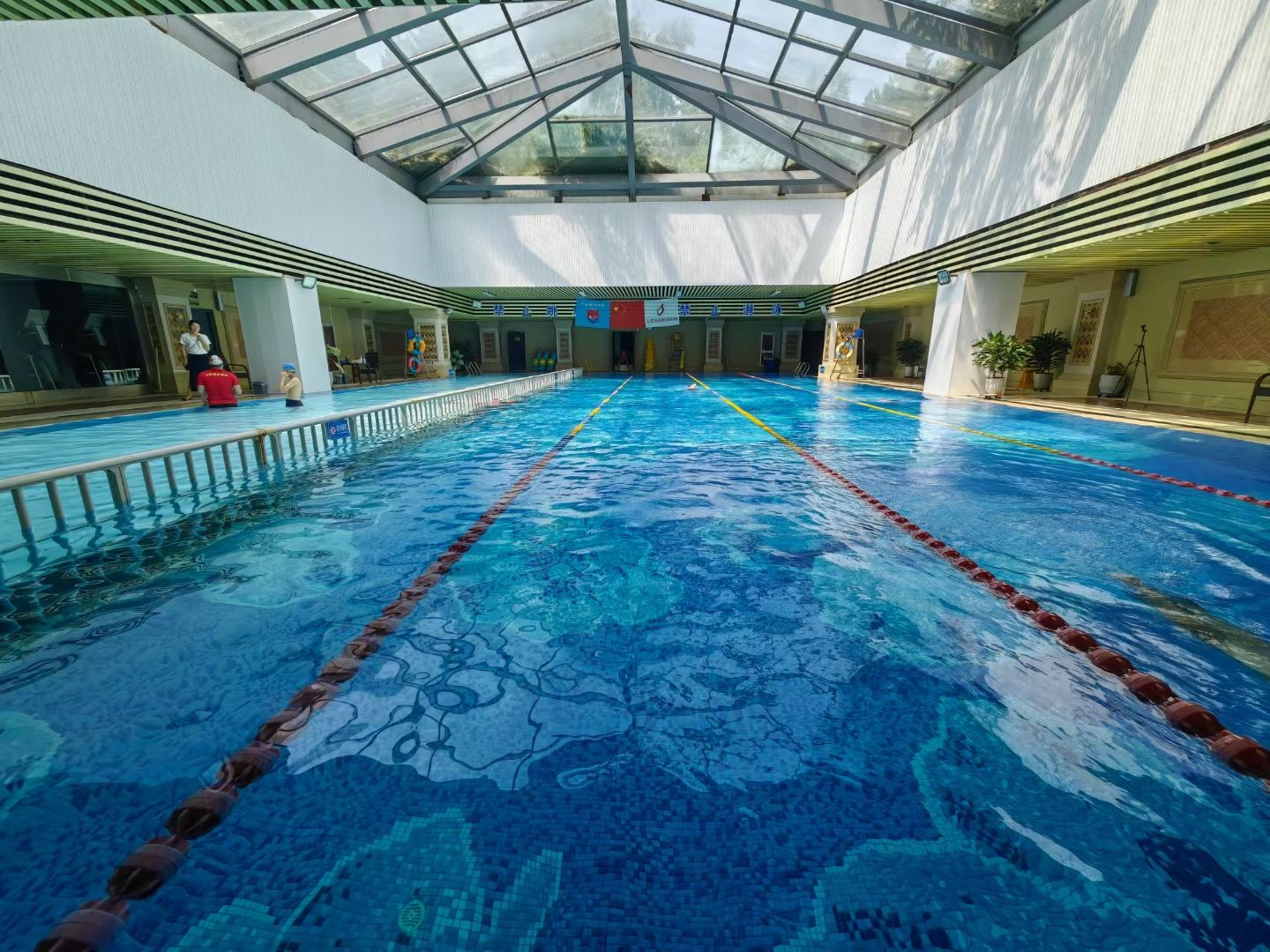 场地封面-七彩游泳培训俱乐部(北七家校区)