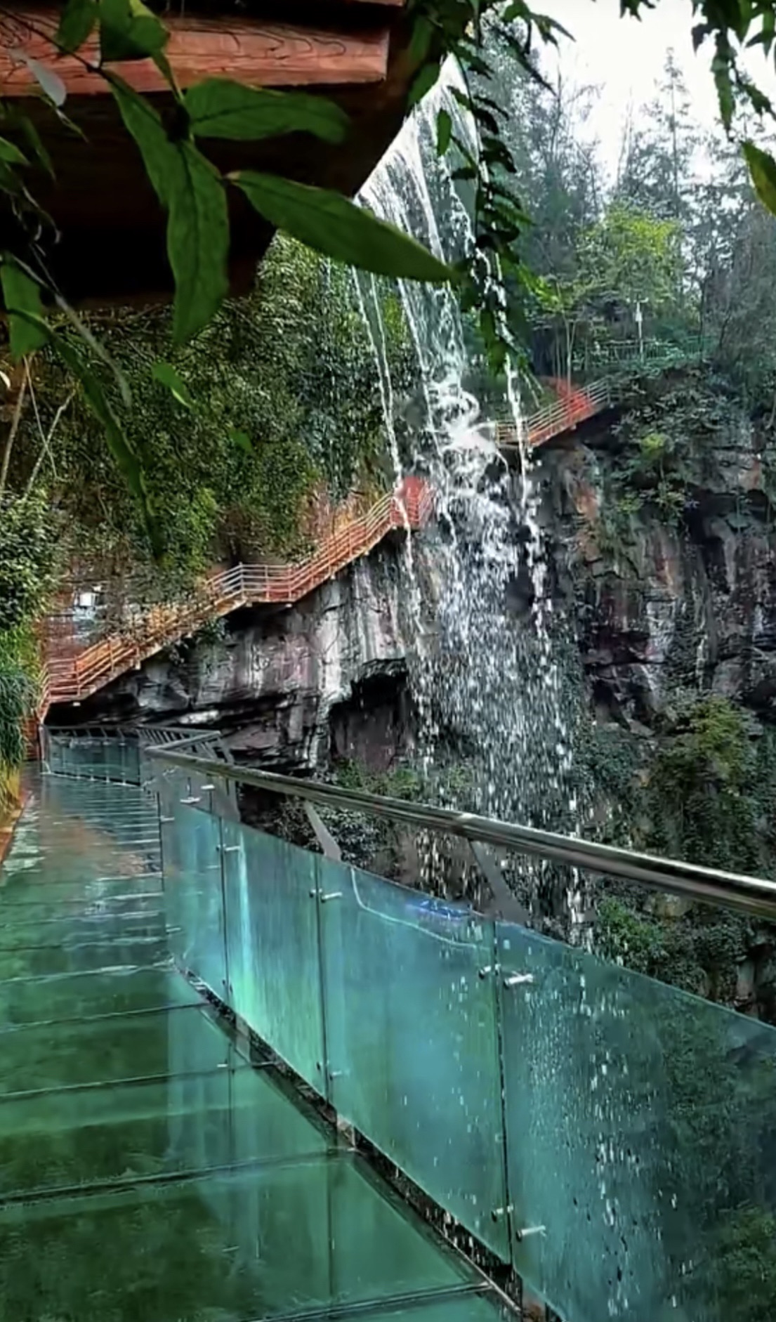 西部龙神沟彩虹吊桥旅行图片 2