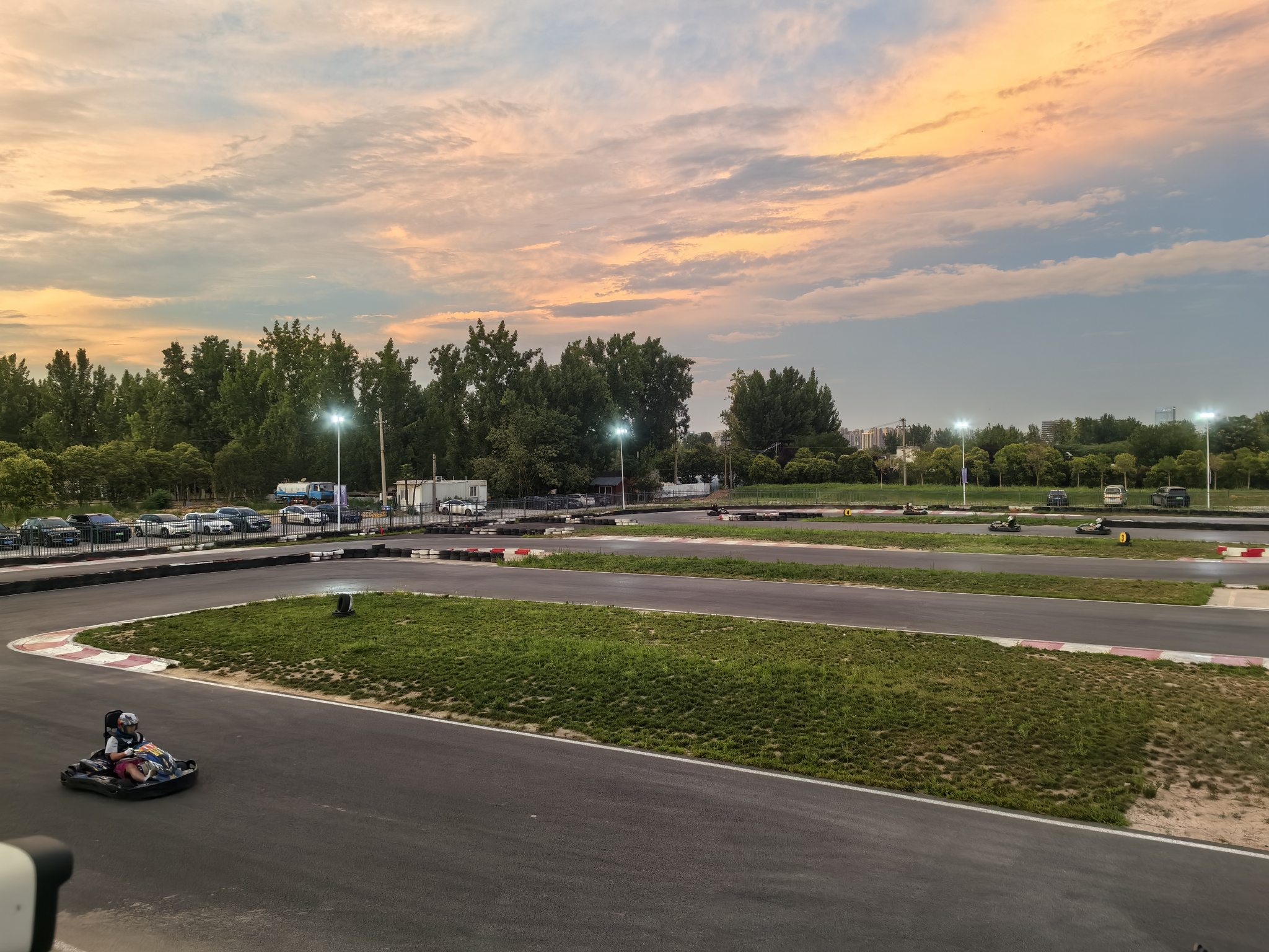 场地封面-达博卡丁车俱乐部