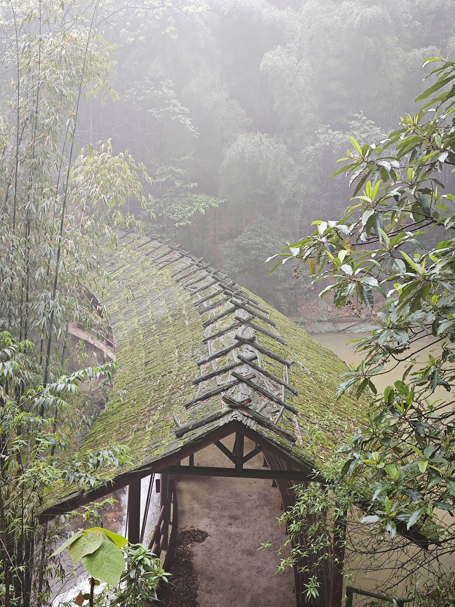 锅圈岩瀑布旅行图片 2