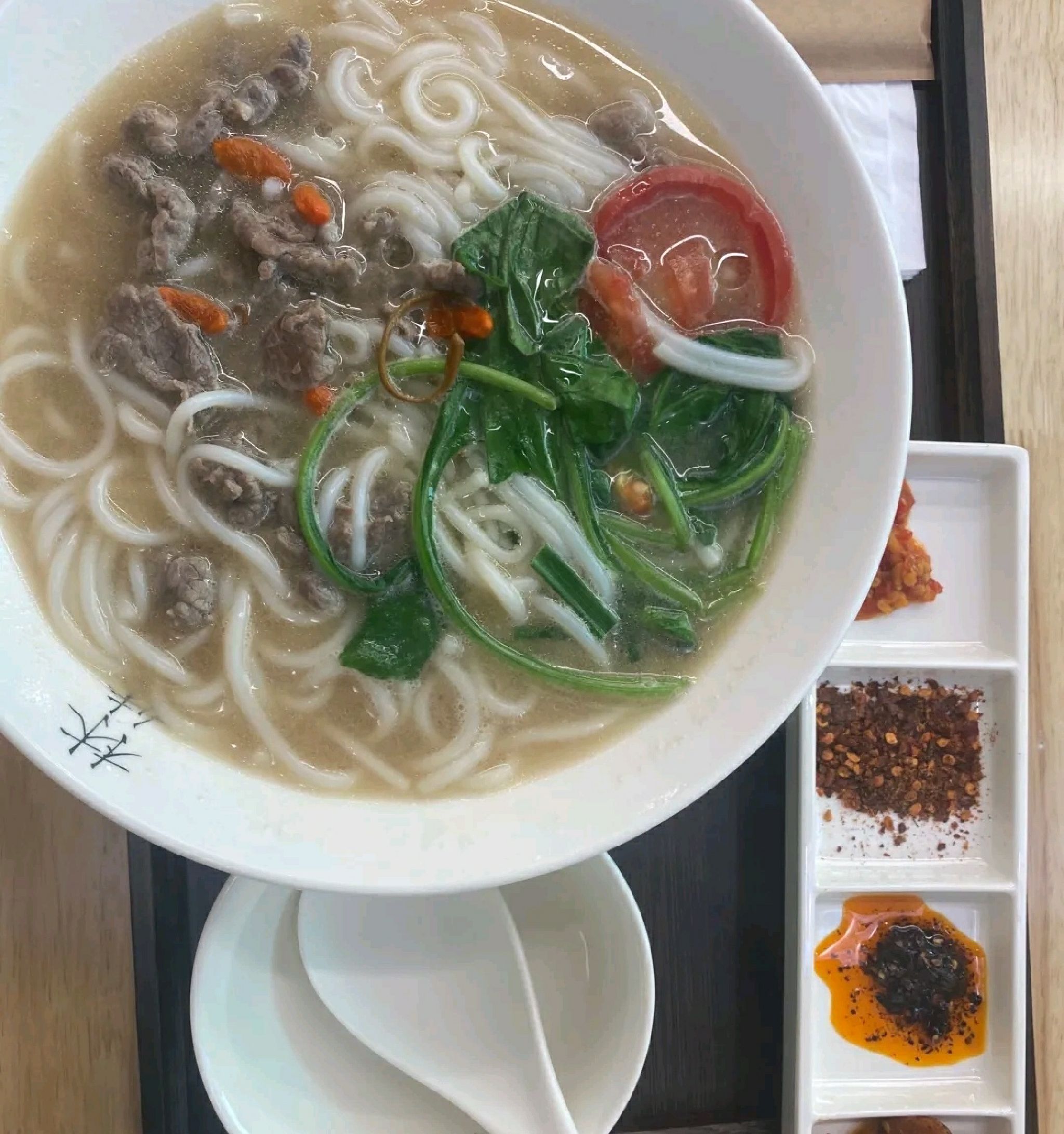 林妹妹沾水米线