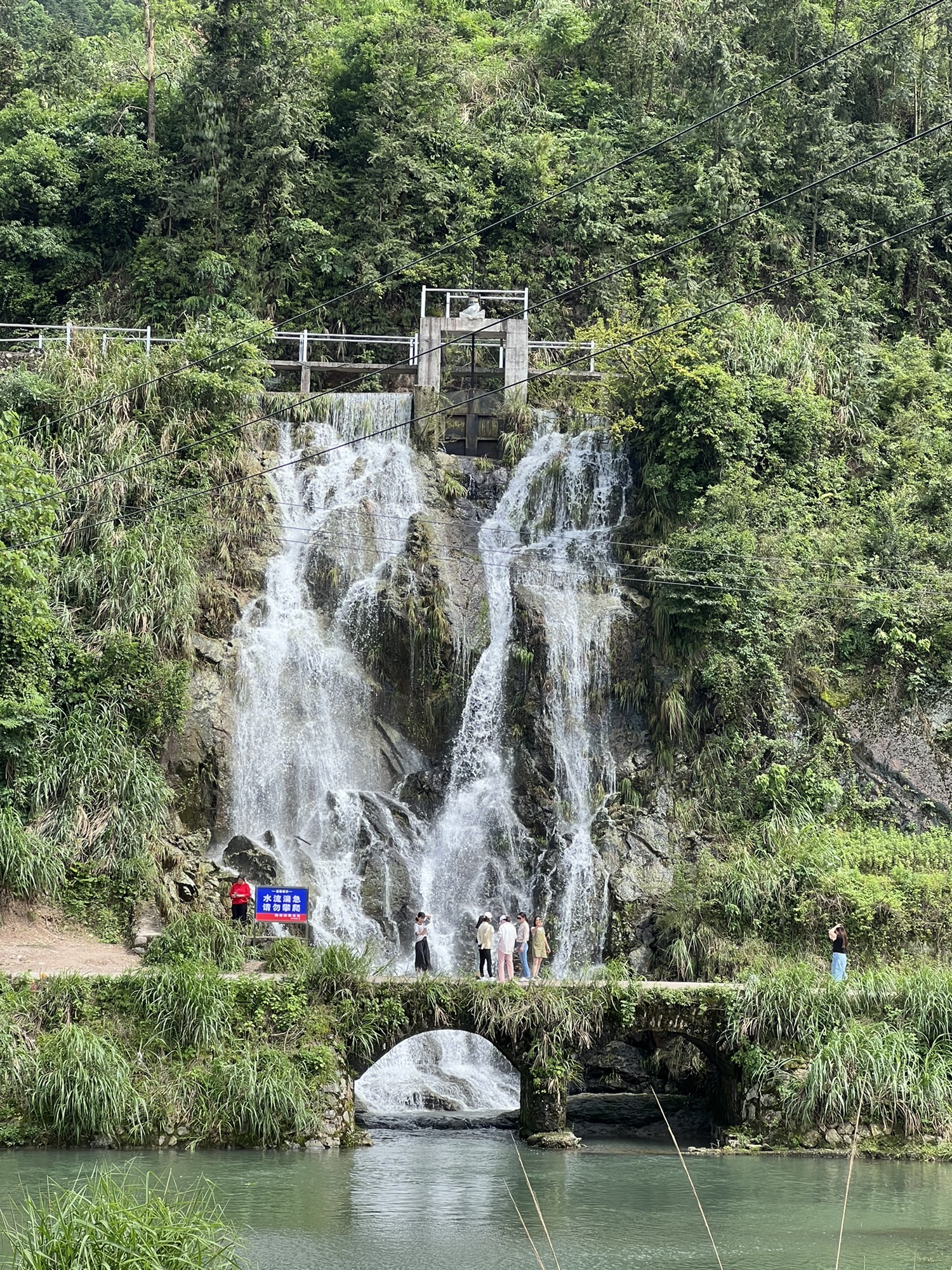 花厅瀑布旅行图片 2