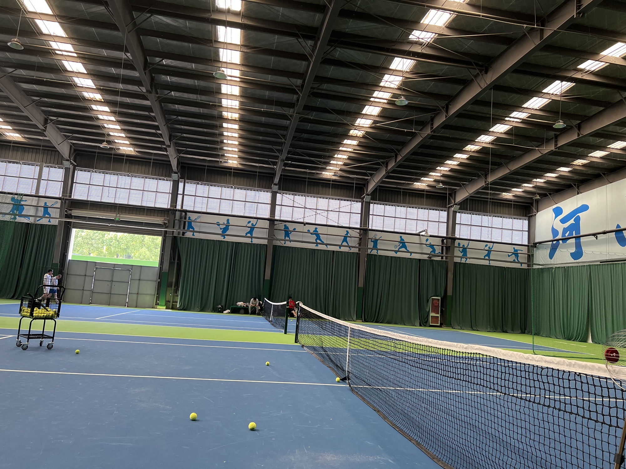 场地封面-大蓝鲸网球中心