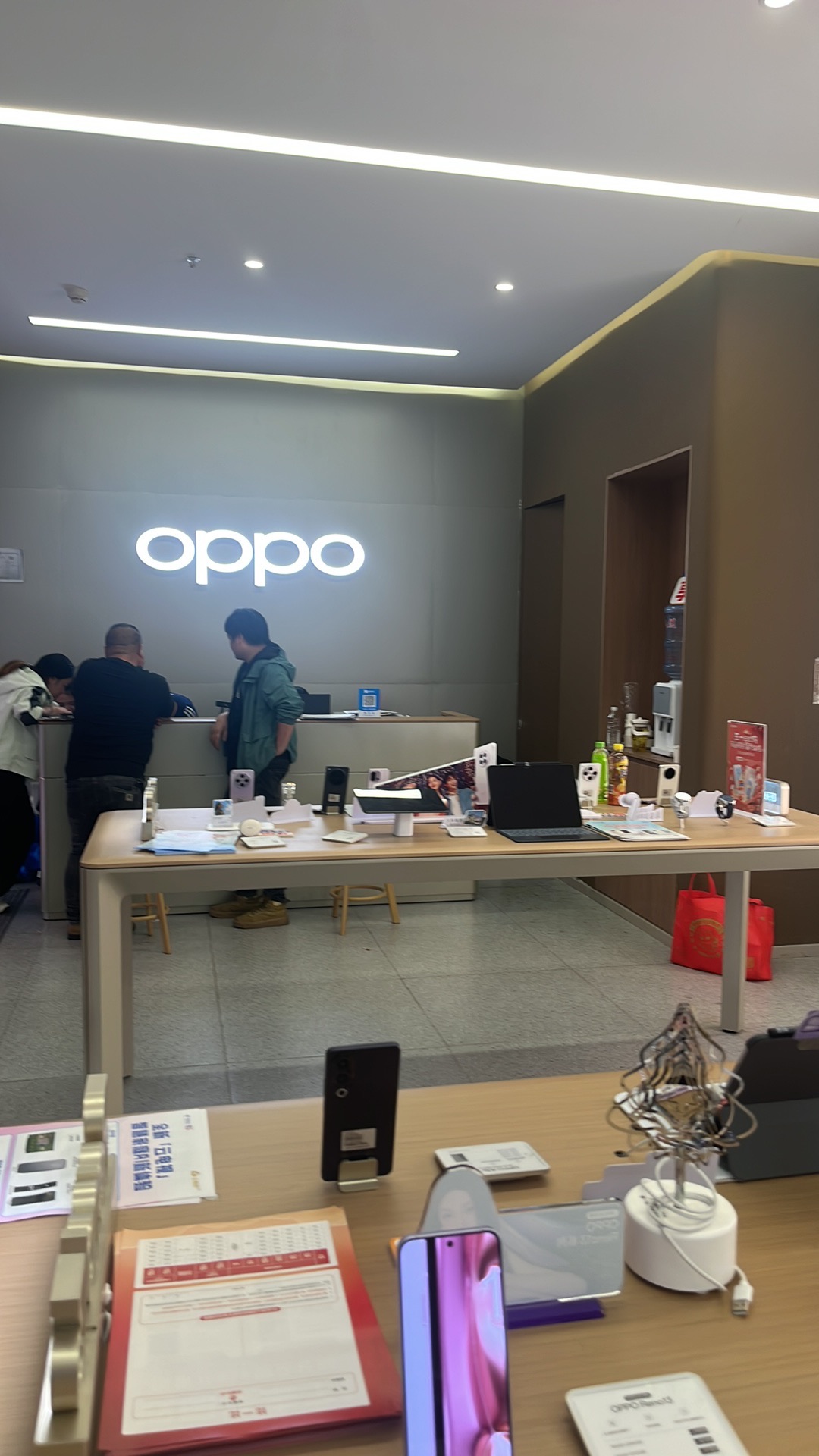 OPPO官方授权体验店(张家界永定区滨河路店)
