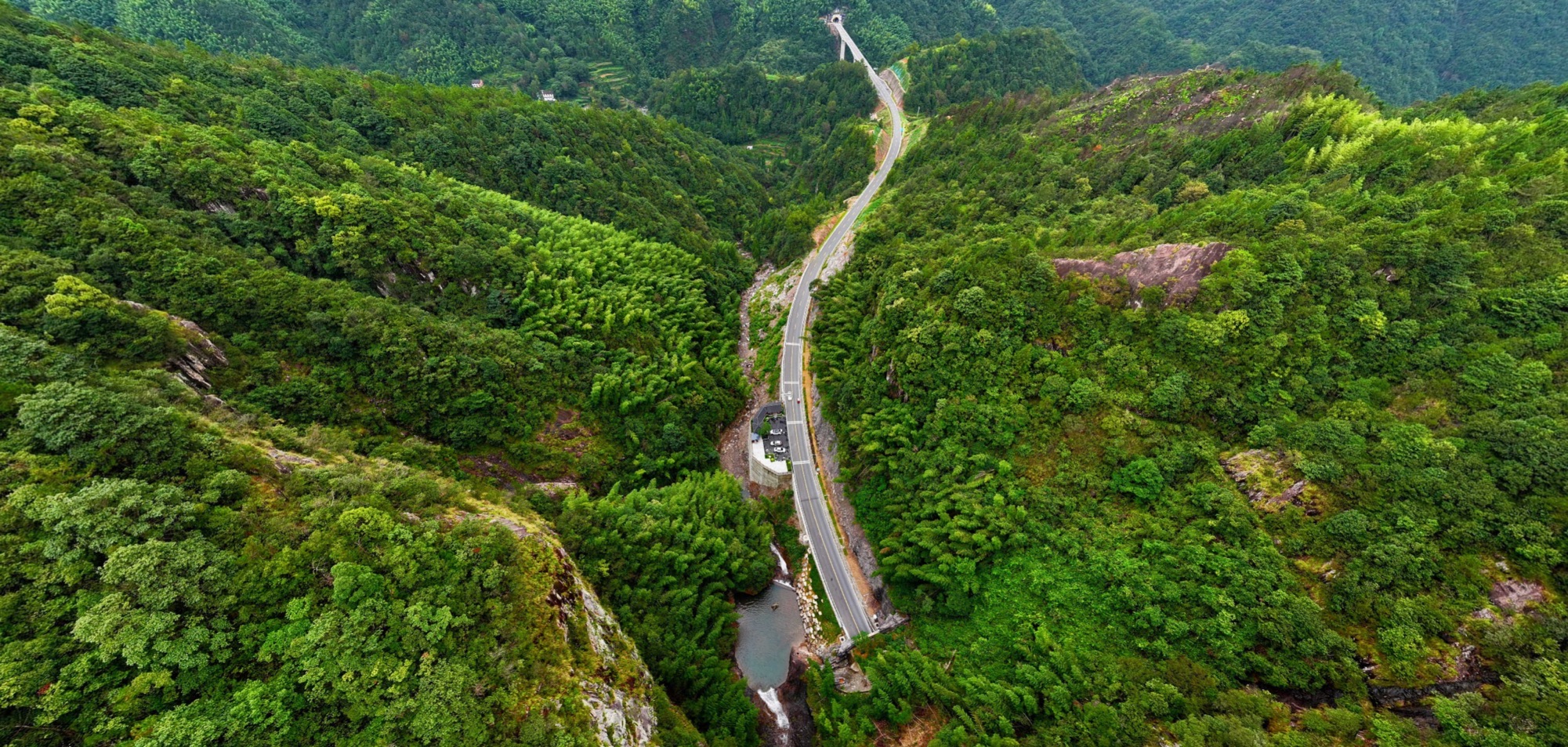 永嘉县鹤盛镇岩峰村碏头瀑布旅行图片 3