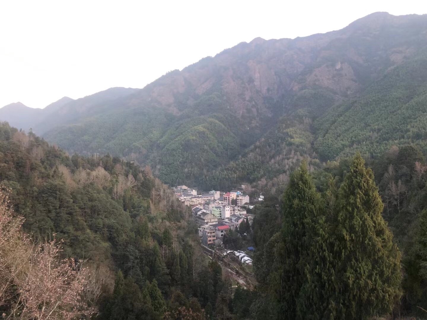 永嘉县鹤盛镇岩峰村碏头瀑布旅行图片 3