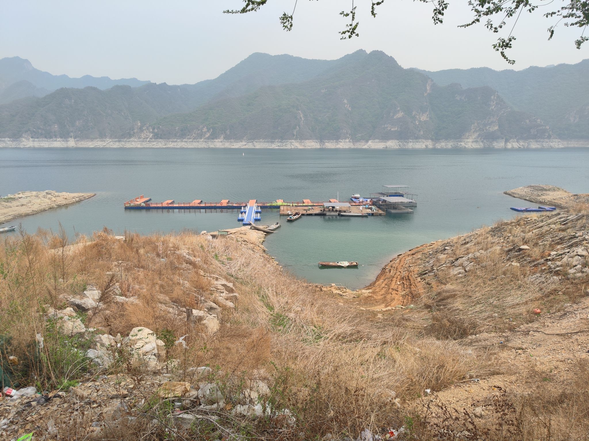 塞外蟠龙湖旅游风景区船长营地