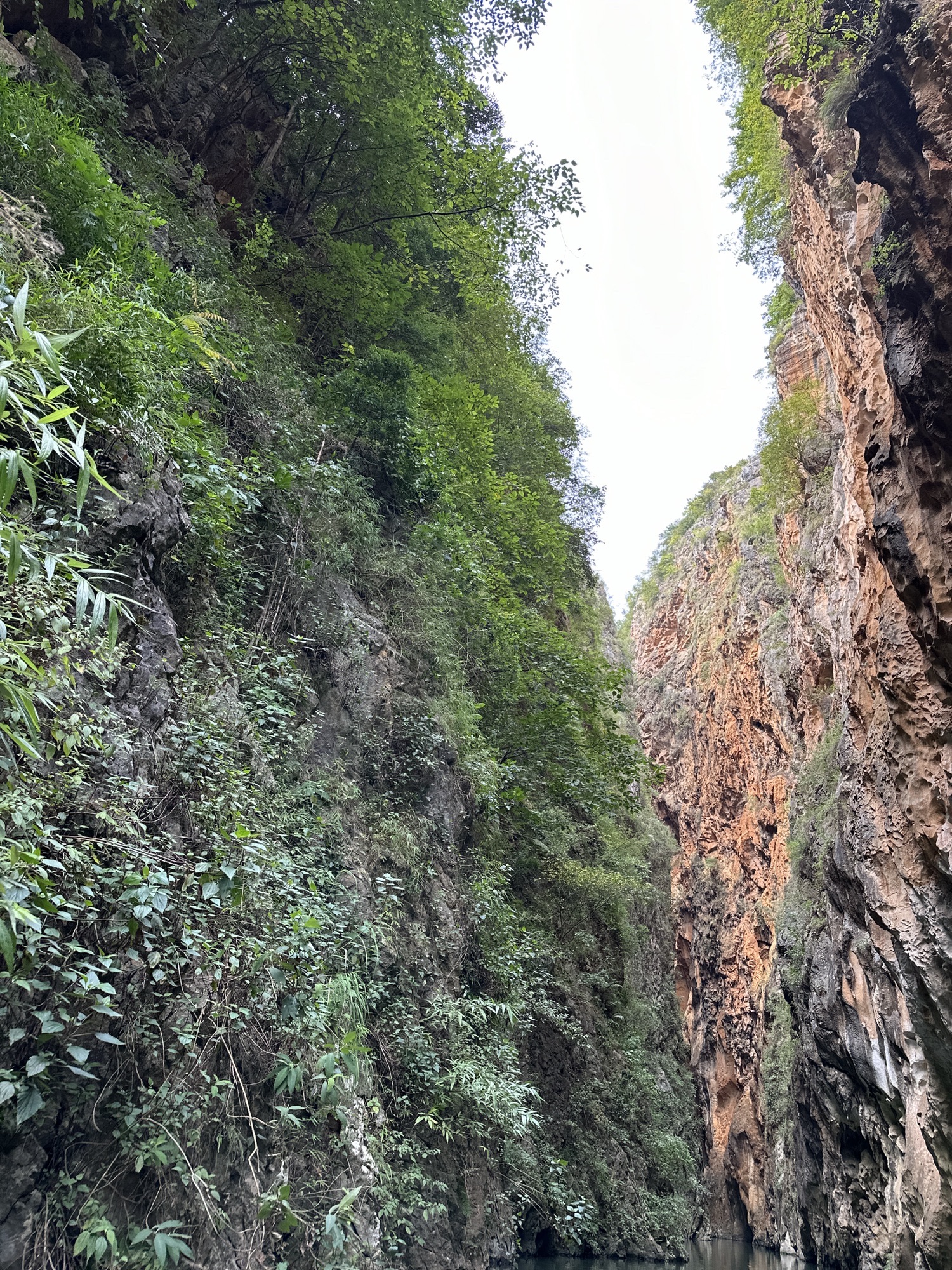 锅圈岩瀑布景区旅行图片 2