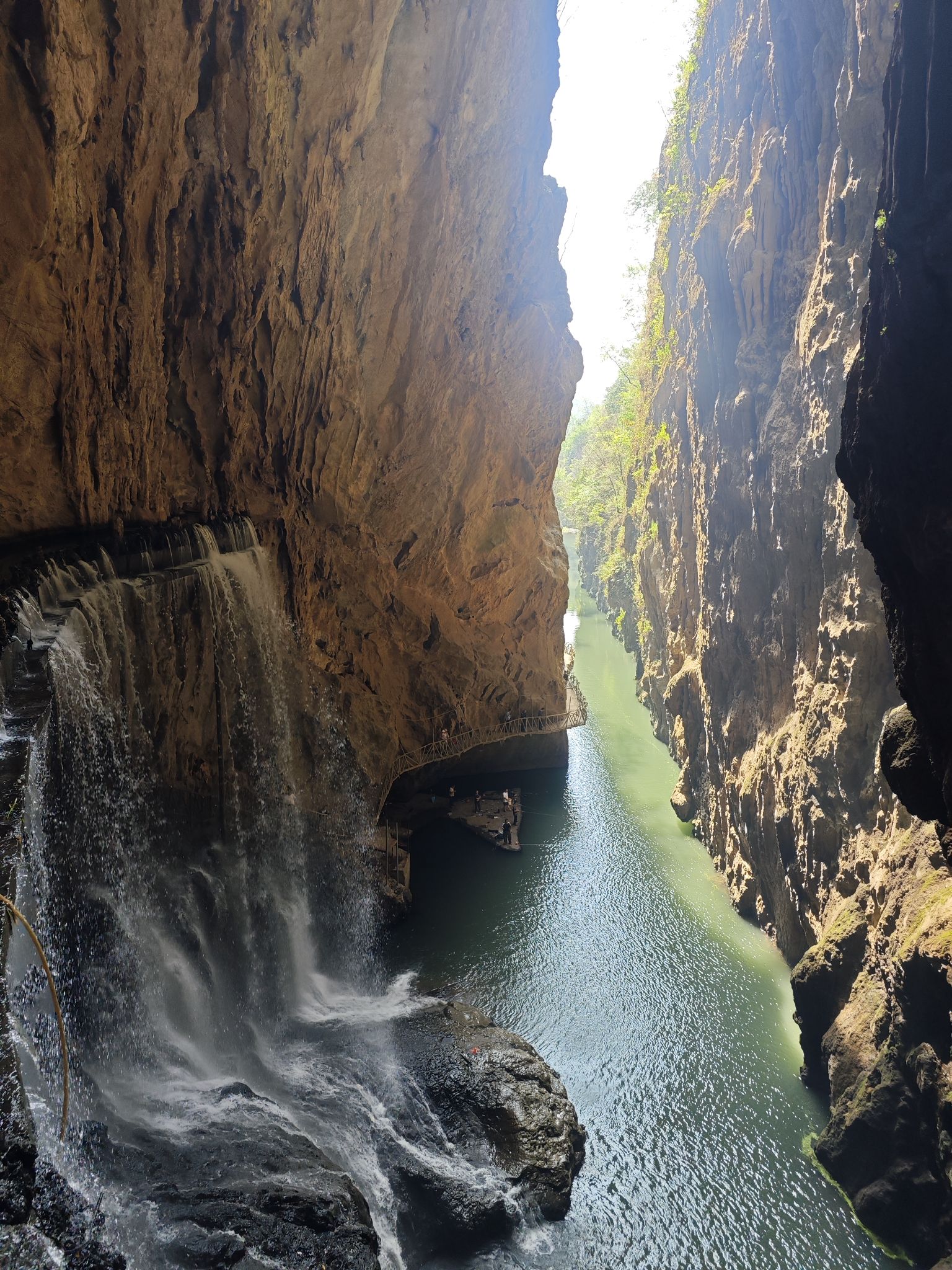 锅圈岩瀑布景区旅行图片 3