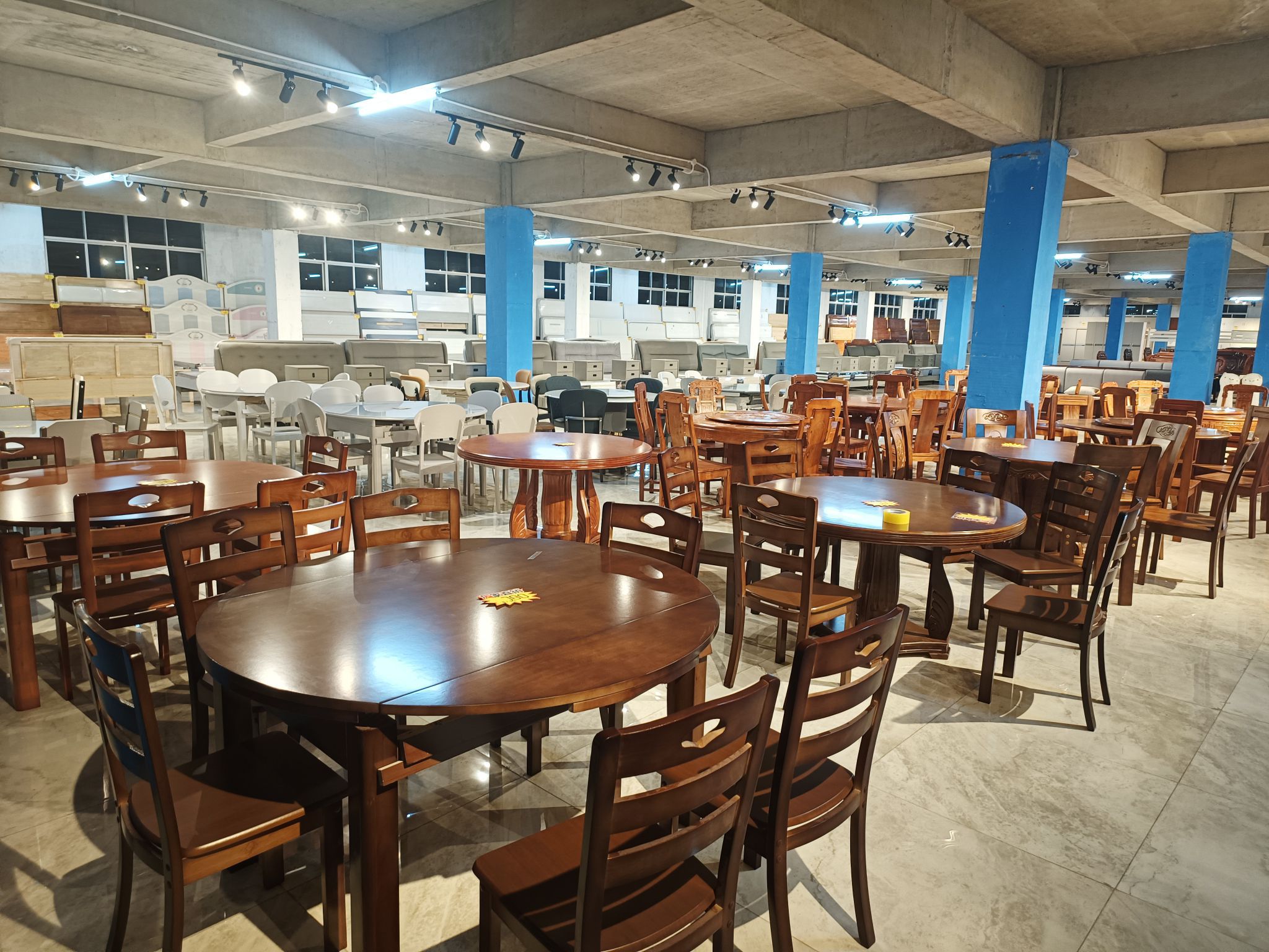 誉满球家具(钦州店)