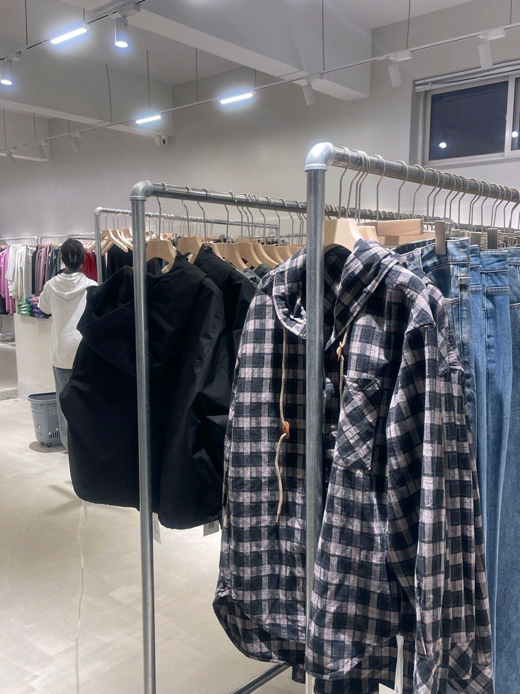 大连范范严选服饰工作室