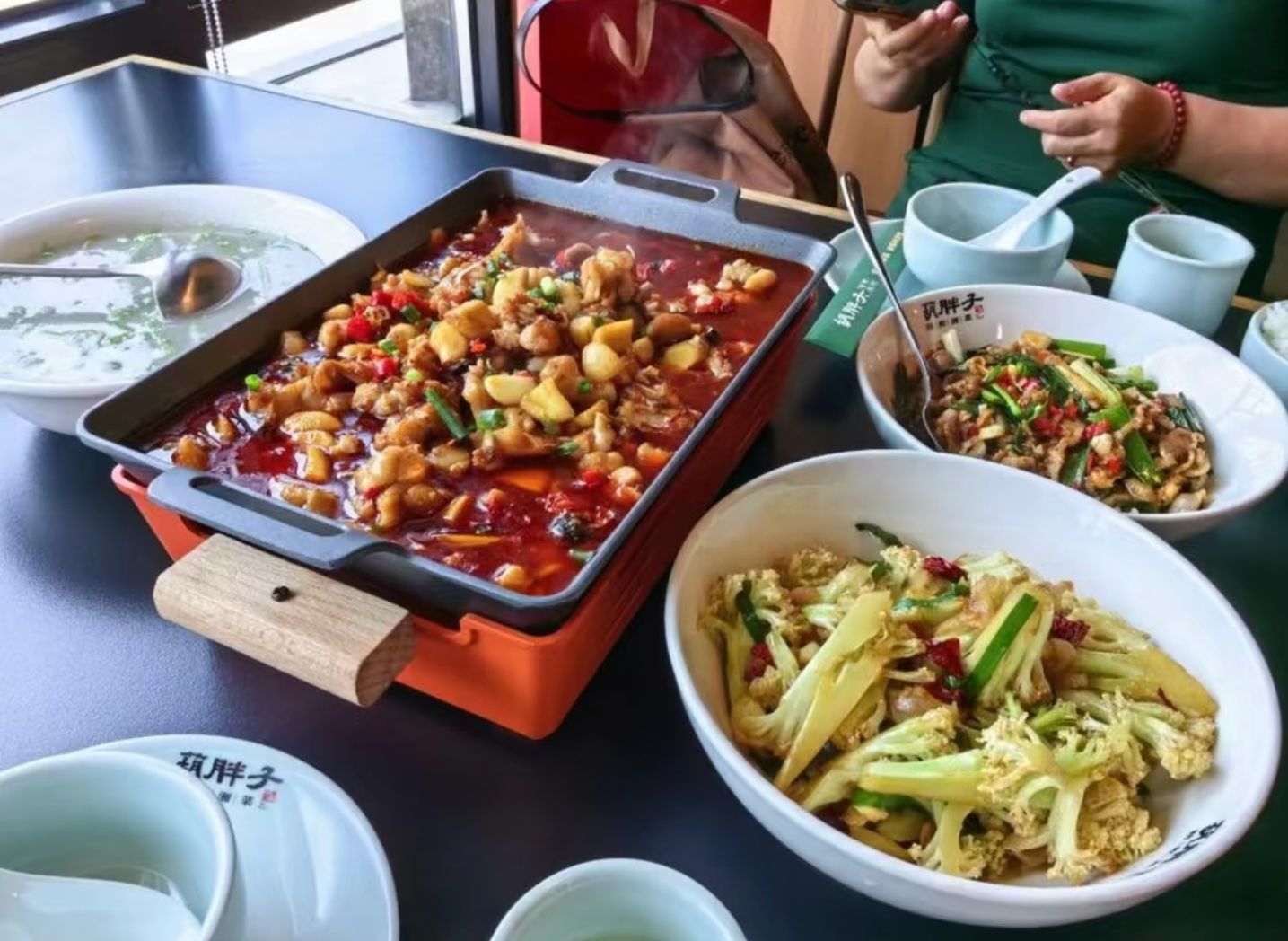 葫胖子精致湘菜