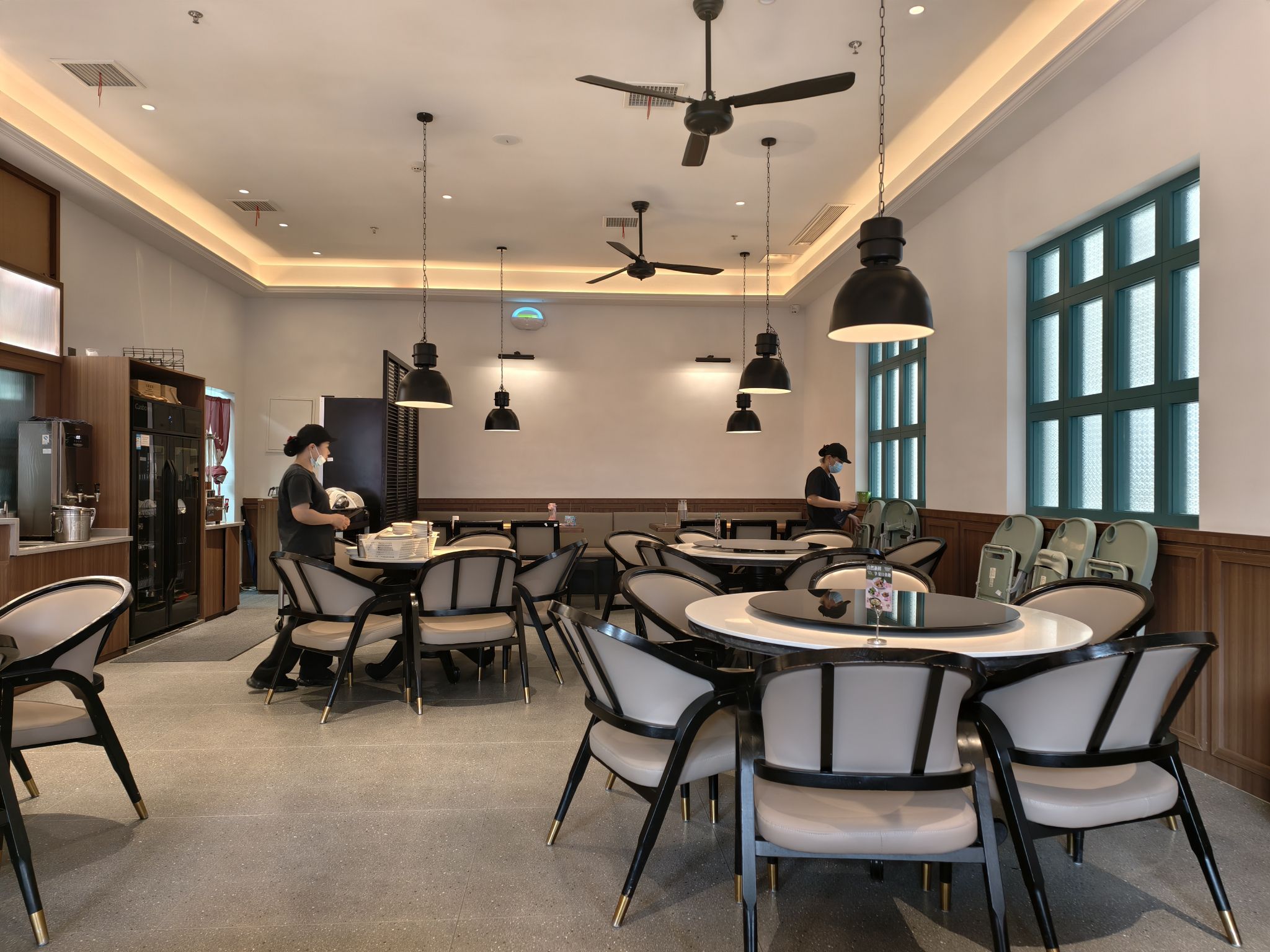 东就鸭饭店(王府井国际免税港店)