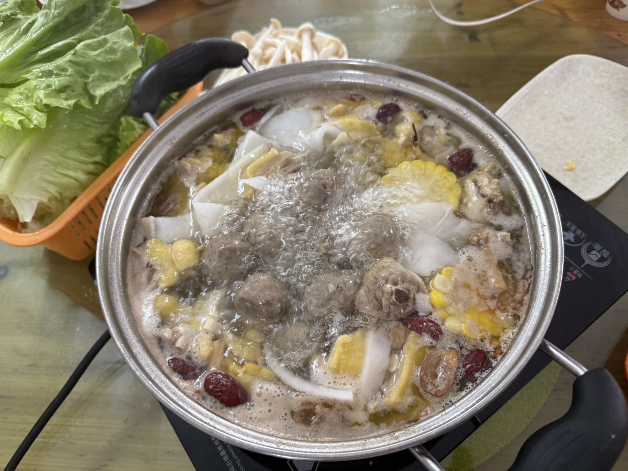 倩杰椰子鸡火锅店(椰林店)