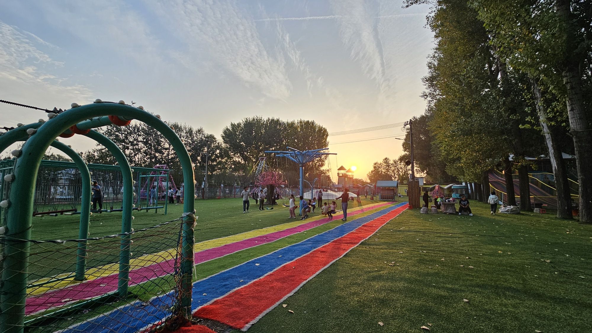 场地封面-苹东梦幻乐园