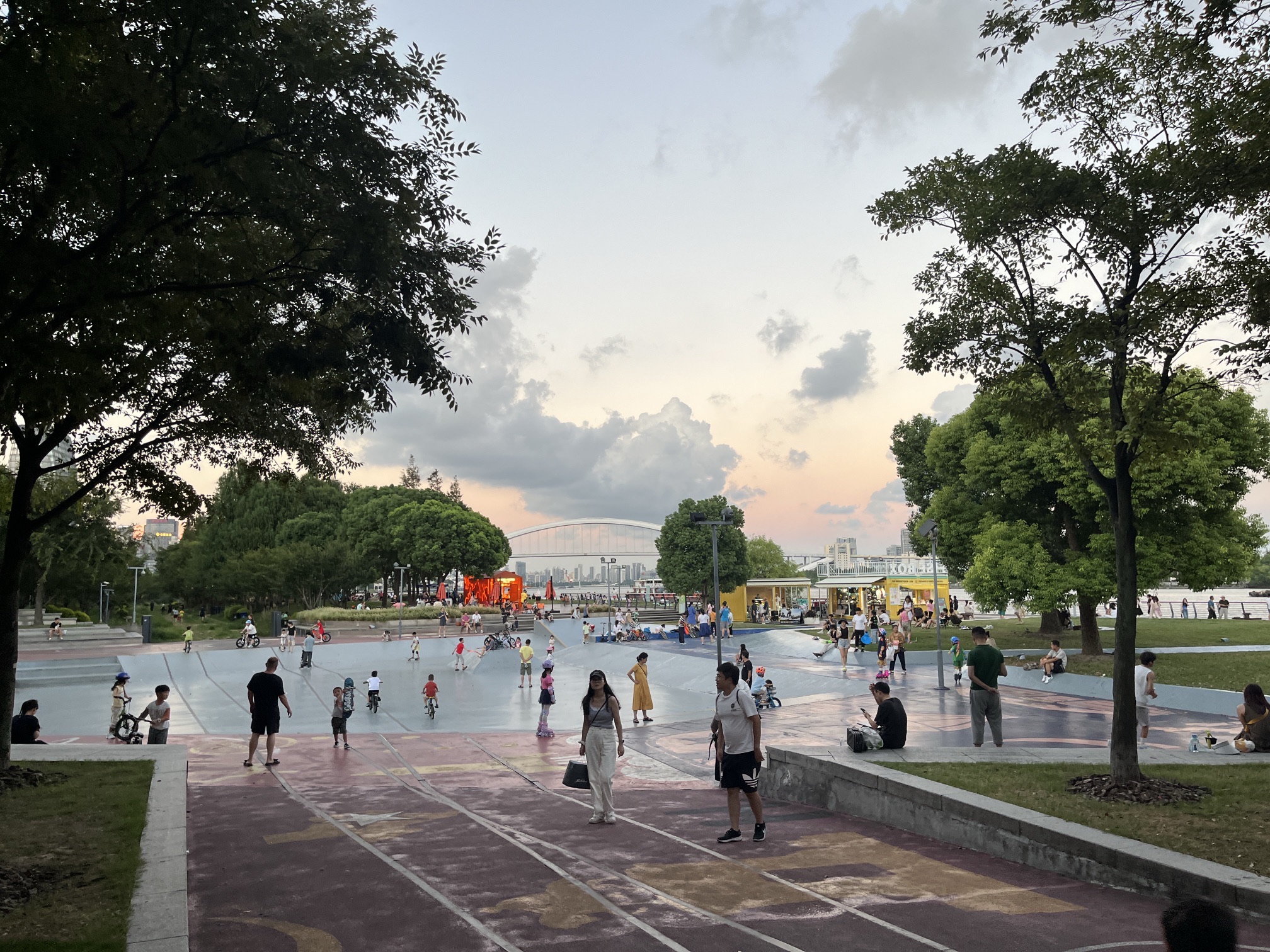 场地封面-徐汇滨江绿地-露营地