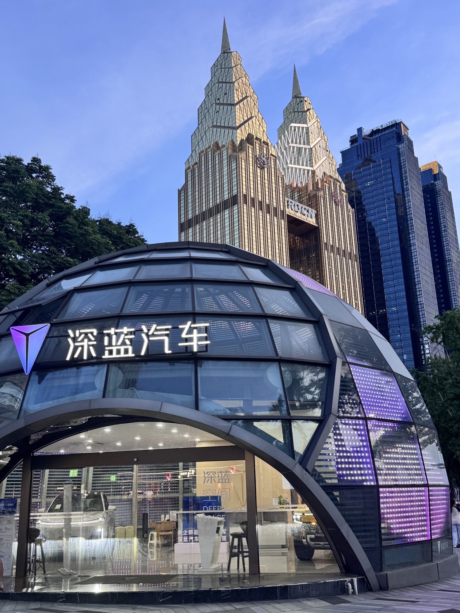 深蓝汽车重庆南岸东原店体验中心