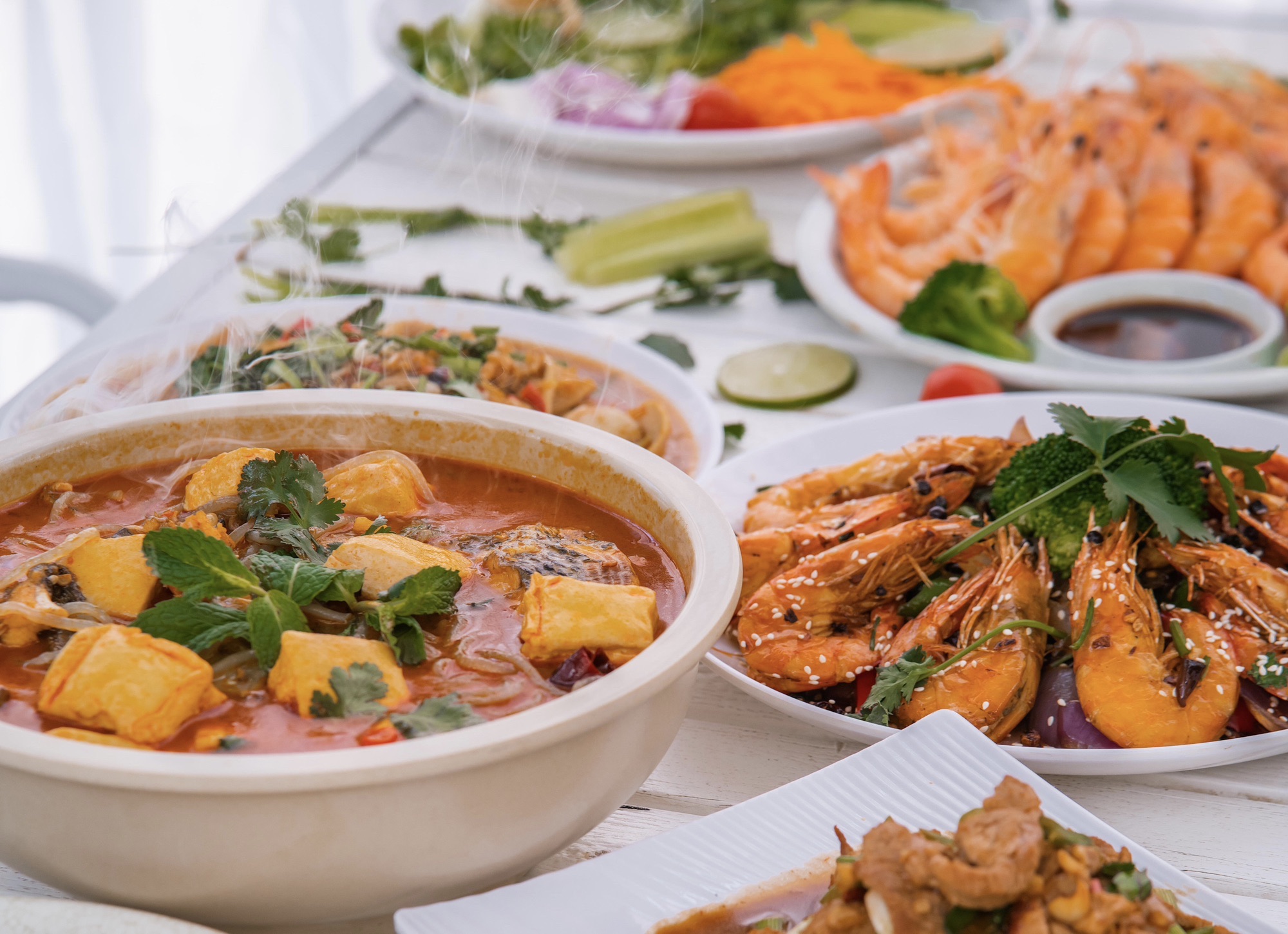 卷鼻象·孔雀宴手抓饭傣味·江景餐厅