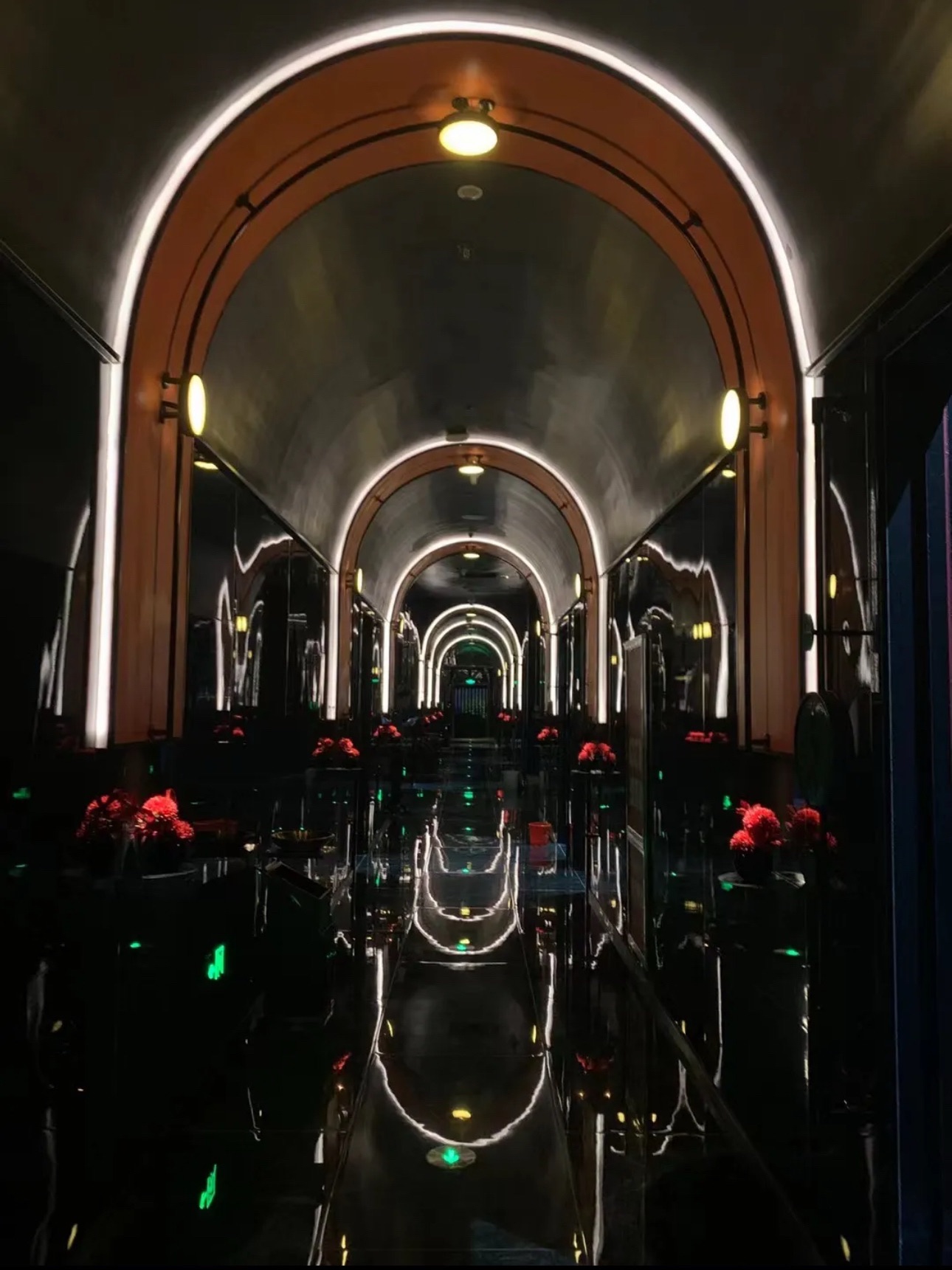 宝利来国际足疗影视