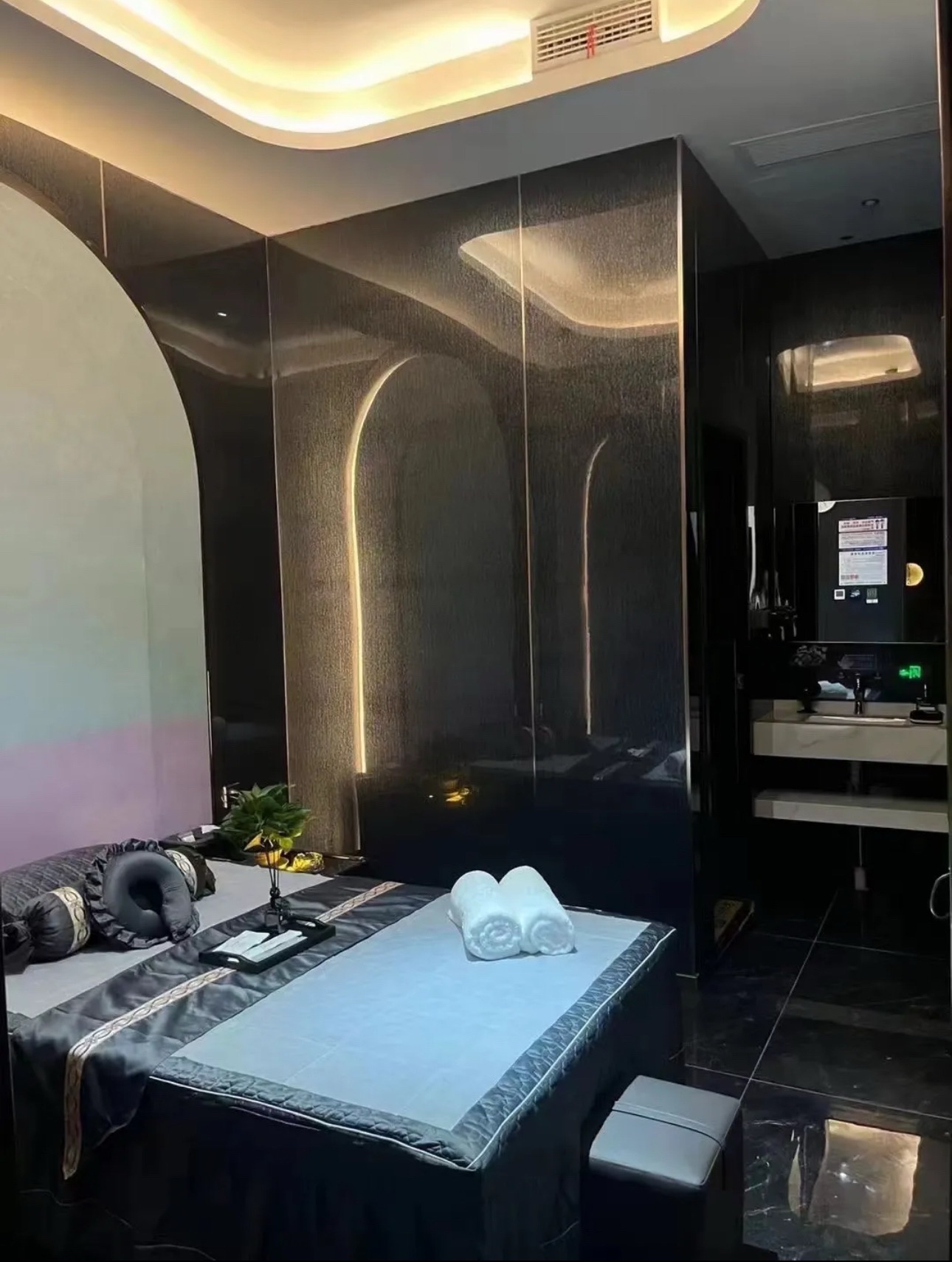 宝利来国际足疗影视