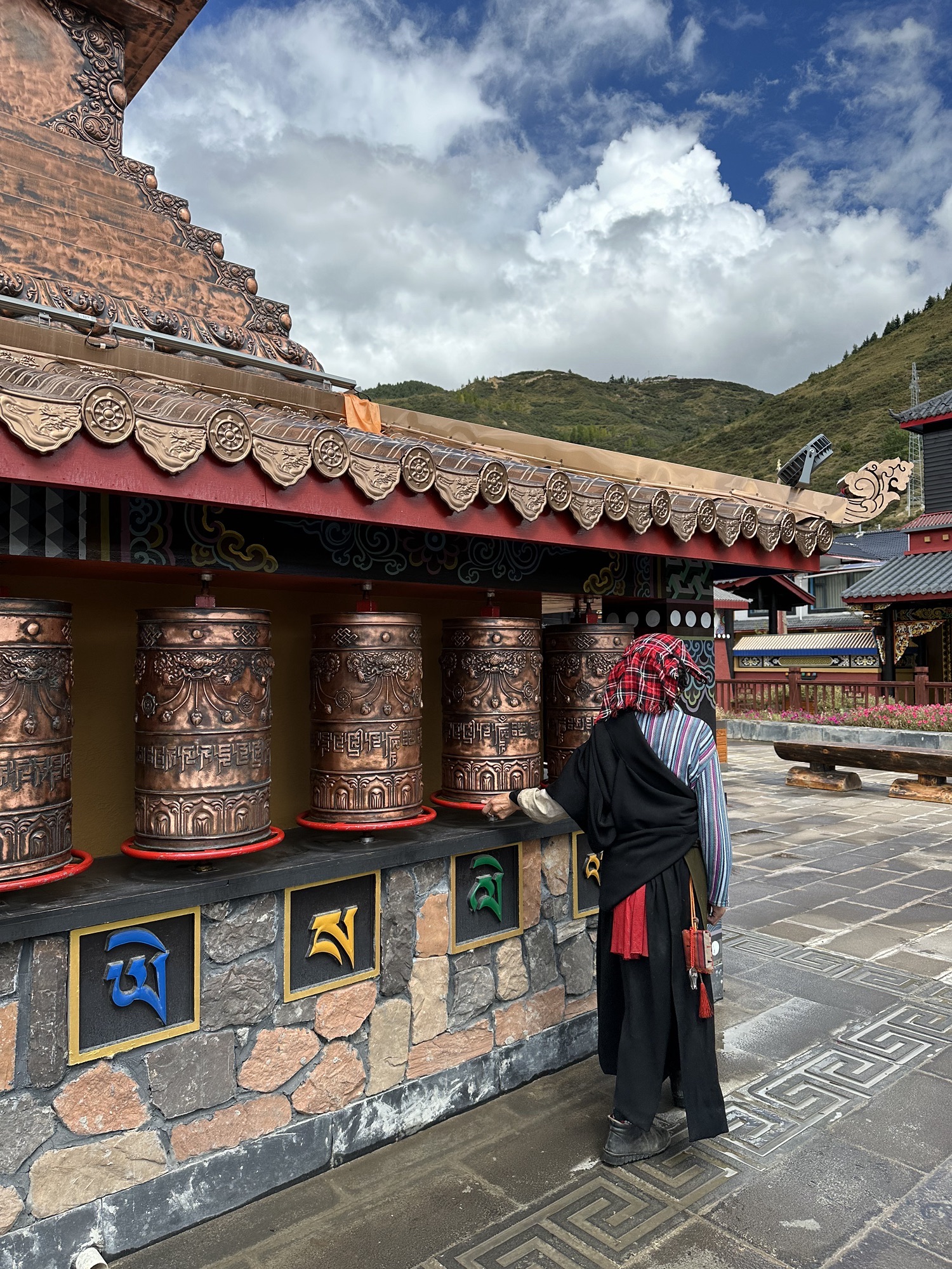 阿岭吉祥藏寨旅行图片 3