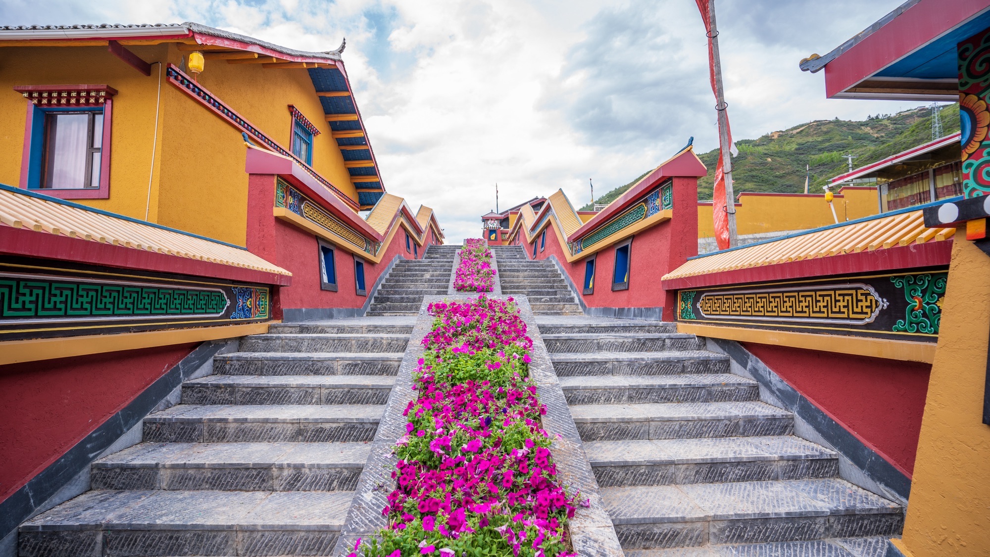 阿岭吉祥藏寨旅行图片 3