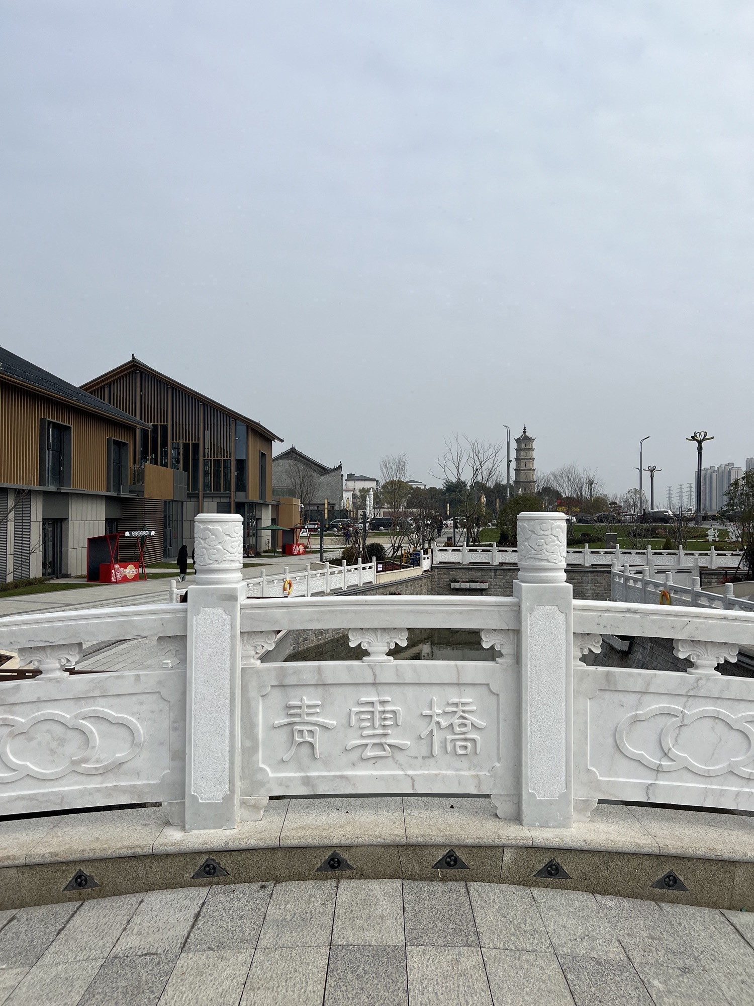 青云汉表牌坊旅行图片 1