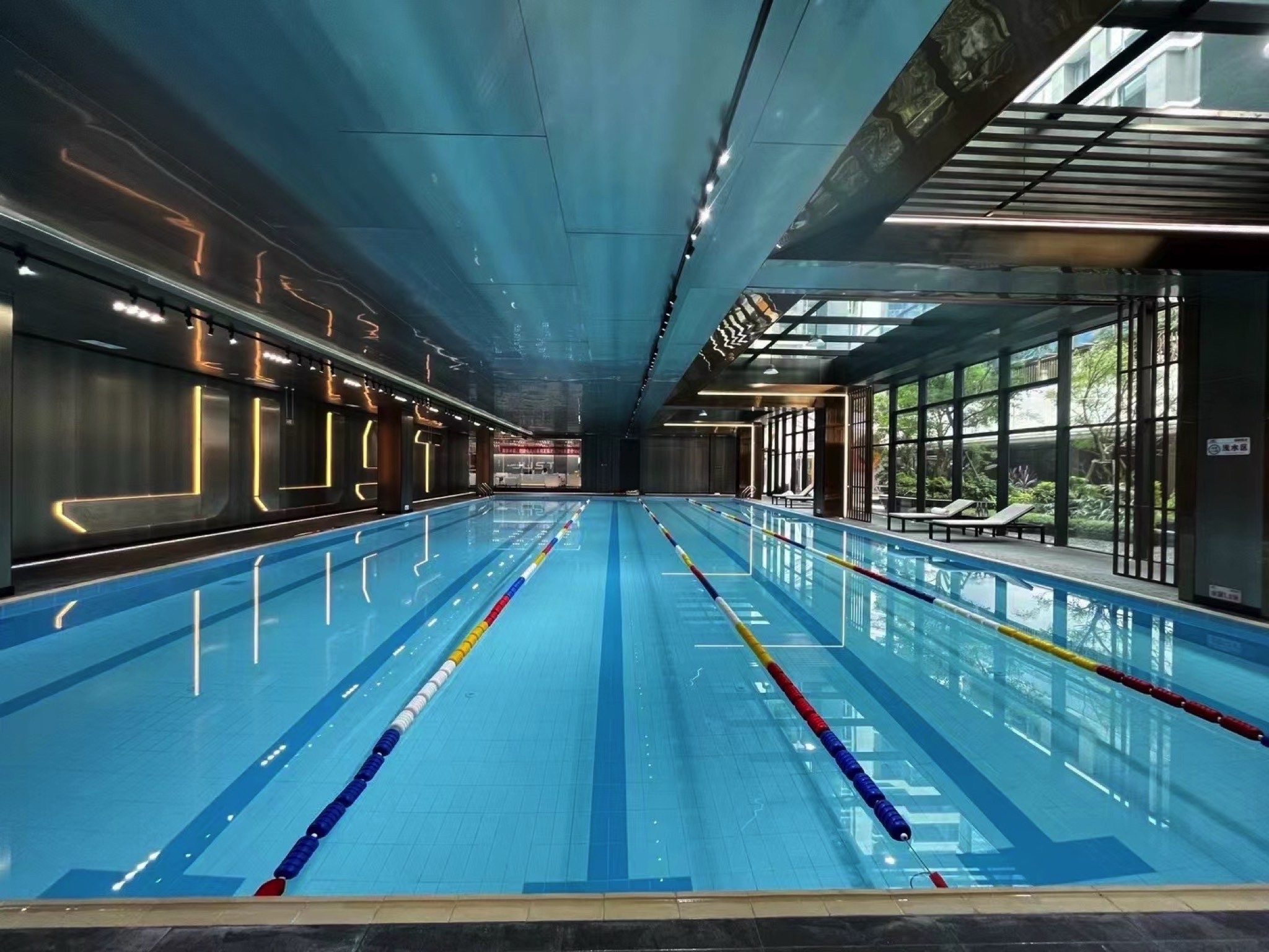 场地封面-嘉斯特游泳健身俱乐部