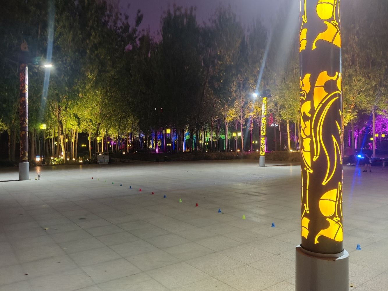 全民健身广场旅行图片