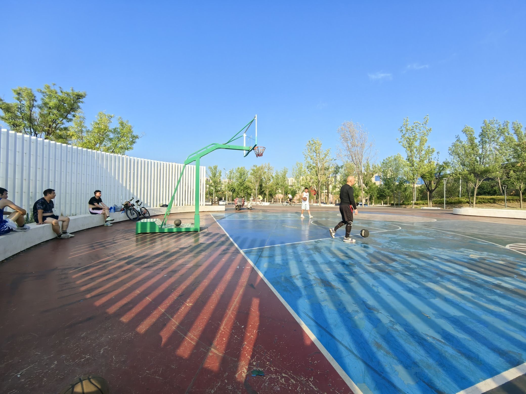 场地封面-灞河篮球场