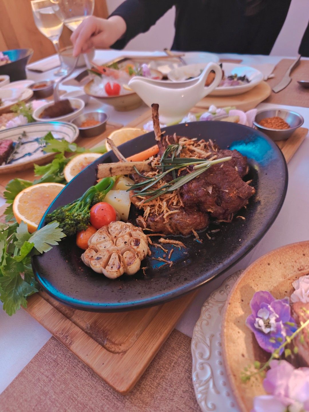 屋顶顶花园餐厅(御湖一品店)