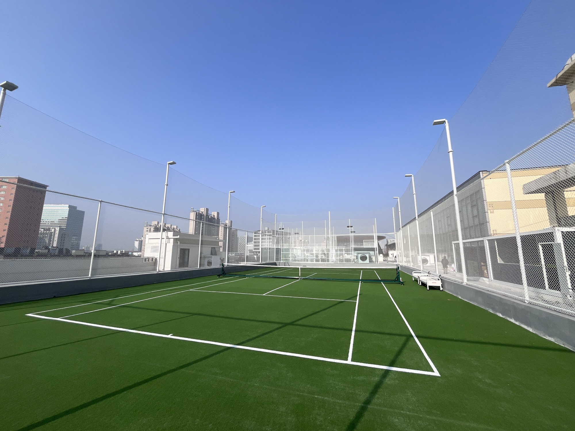 场地封面-越界全景网球场