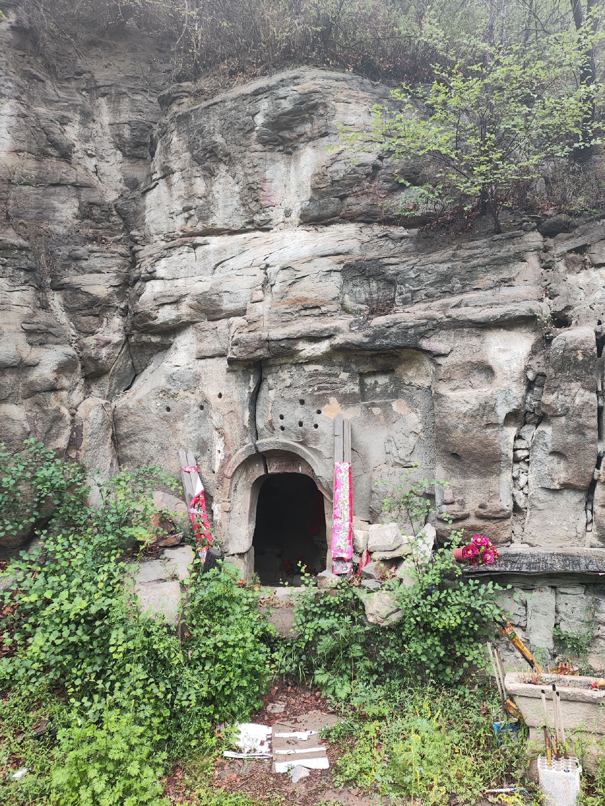 石庄头石窟旅行图片 1