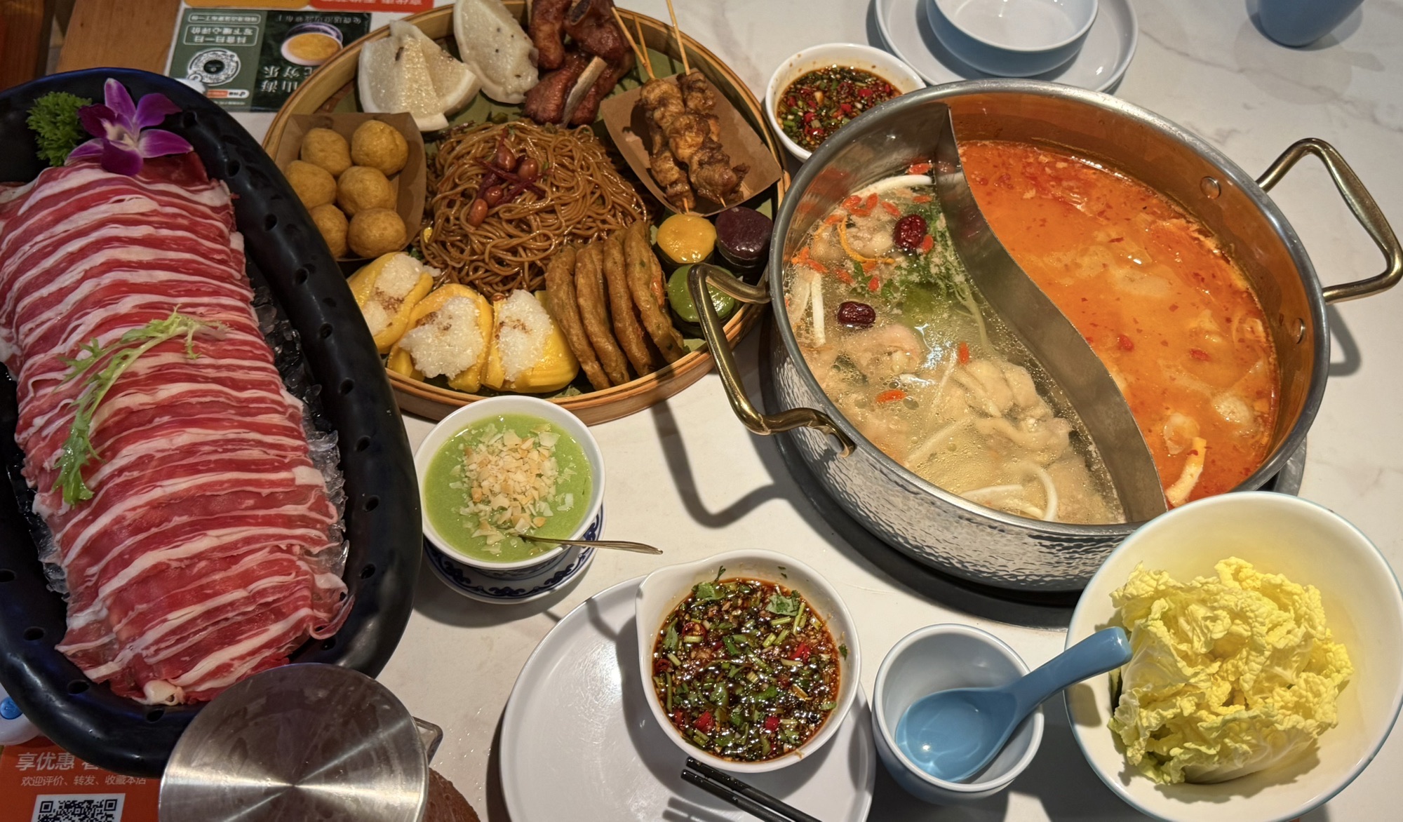 咩咩椰子鸡糟粕醋·老海南饭馆(大东海店)